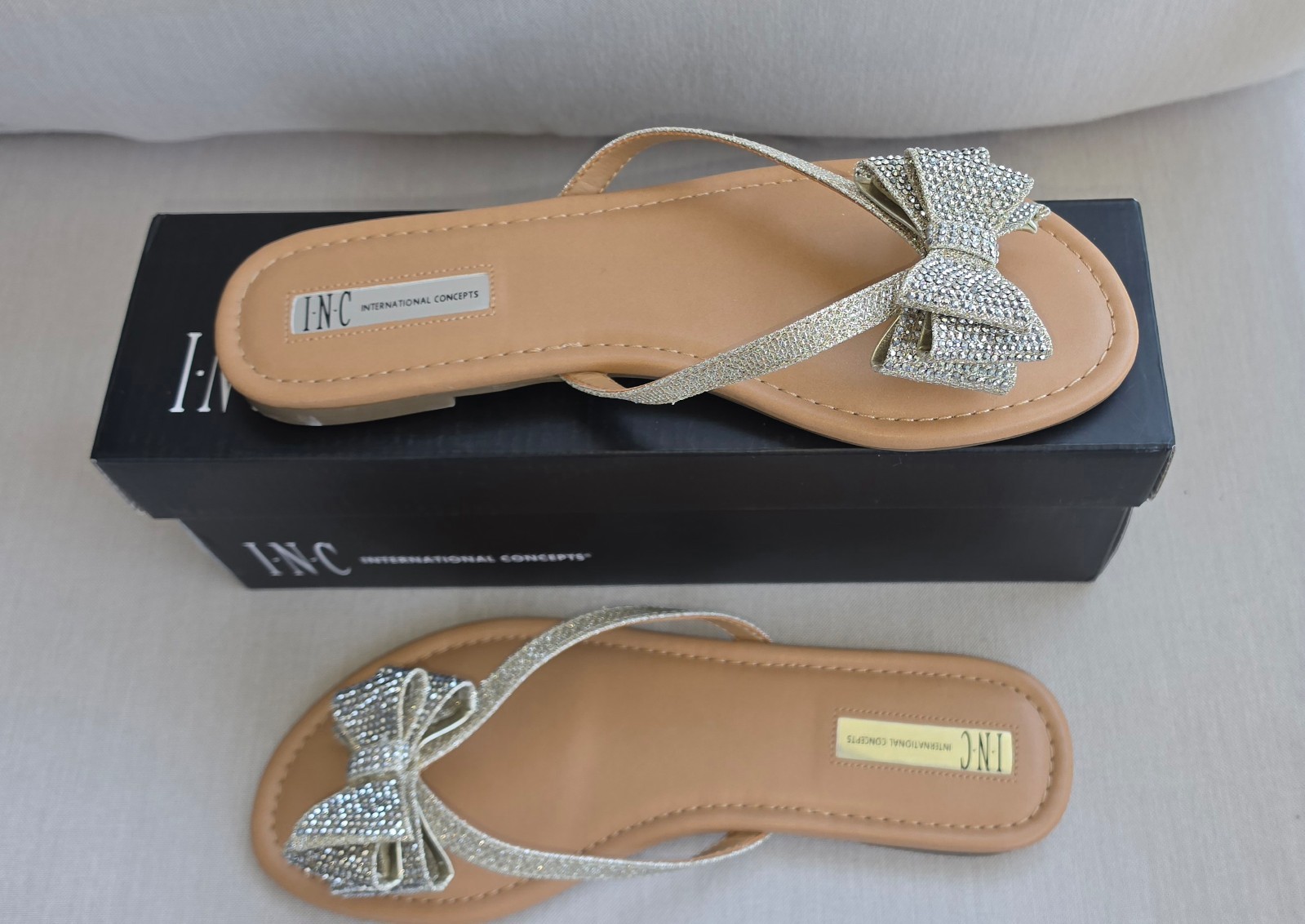 INC International Concepts new women’s Mabae Champagne bow sandals size 7.5 8.5
