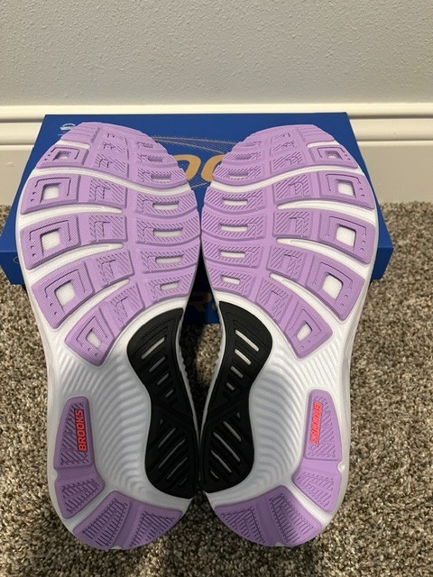 Women’s Size 9 Brooks Ghost 17 Running Shoes New In Box Black/Purple/Coral
