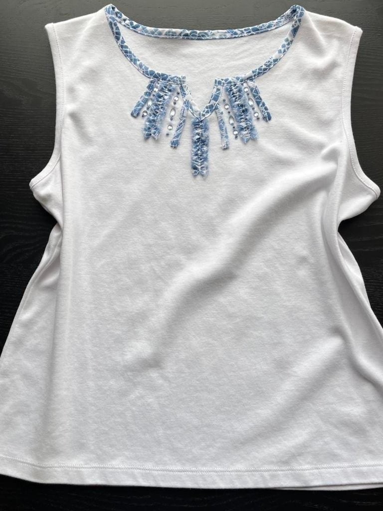 Vintage Embellished White V-neck Cutout Tank Top, Notched Neckline,Fringe Detail