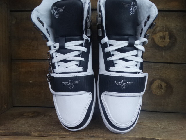 CREATIVE RECREATION CESARIO XXI