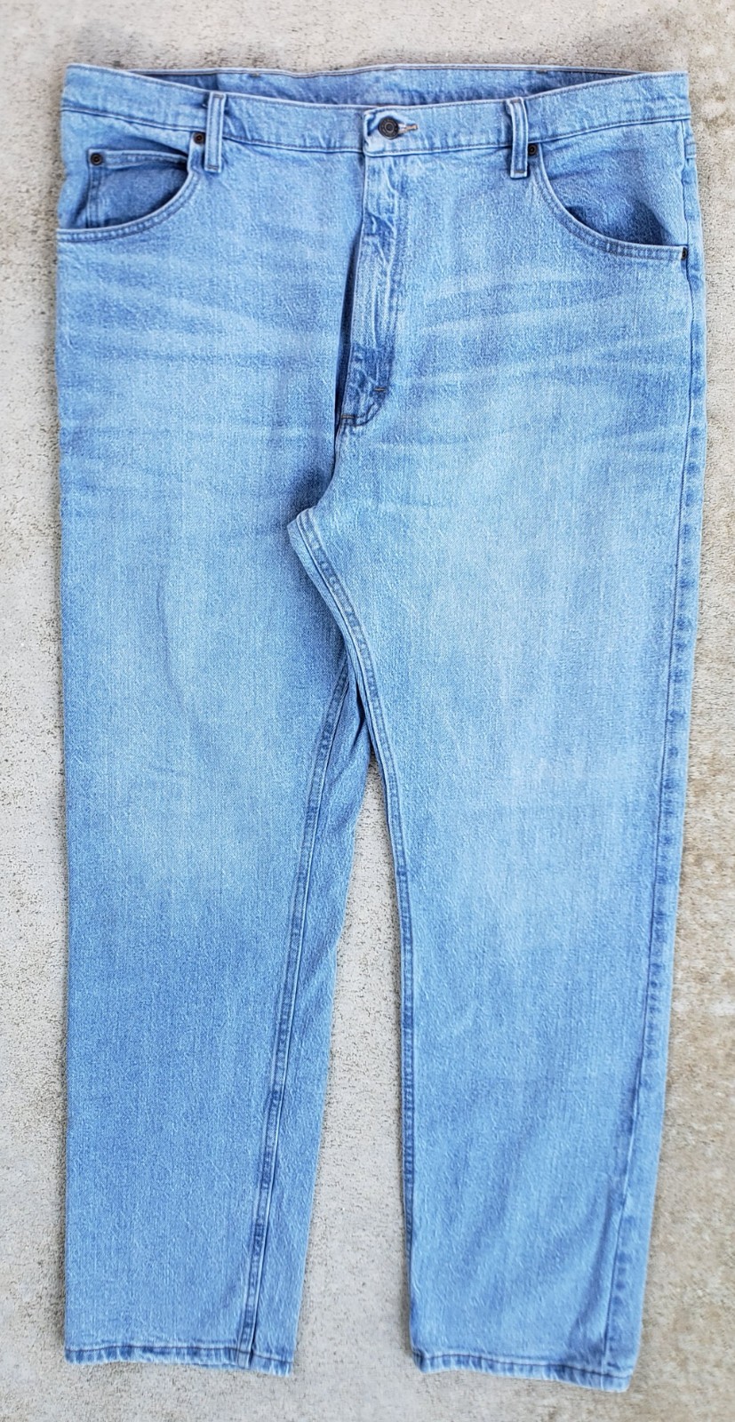 Men’s Wrangler Jeans 40×32 Blue Pre-Owned 99% Cotton/1% Spandex 13″ Rise