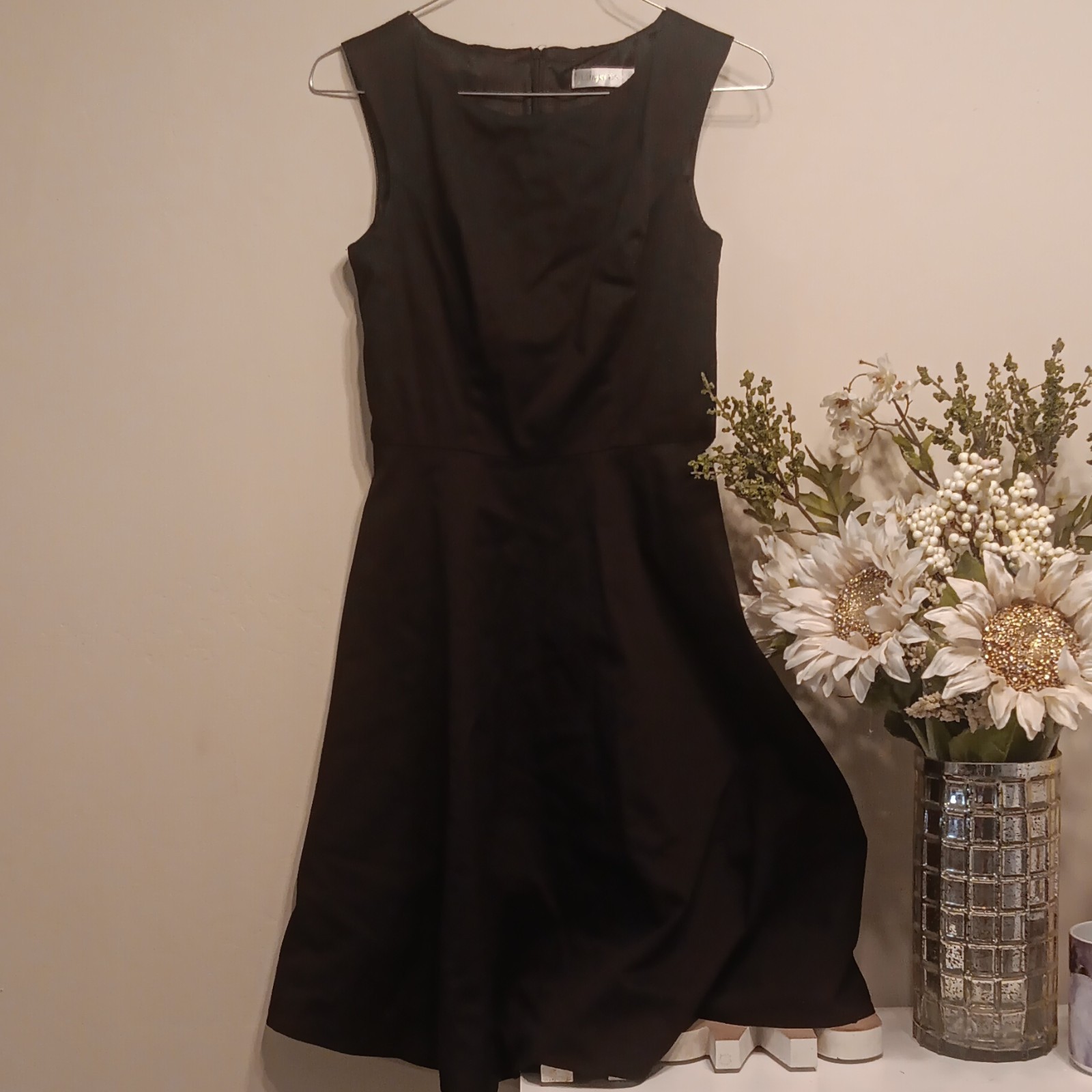 Hanging By a Thread Women’s XS Solid Black Sleeveless V-Neck Swing Dress