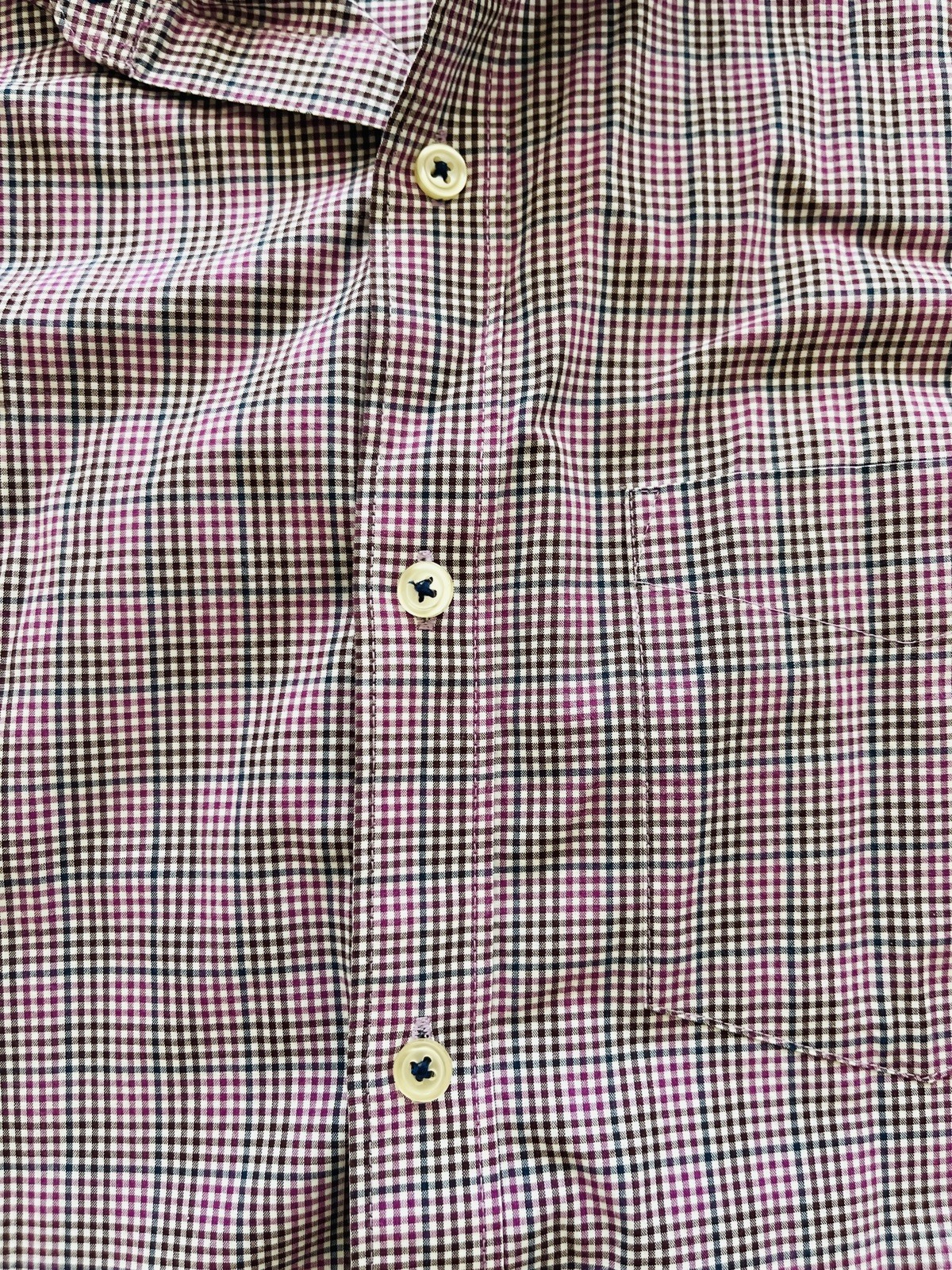 Van Heusen Button Up Shirt Men’s Size Small Short Sleeve Polyester Blend Wine