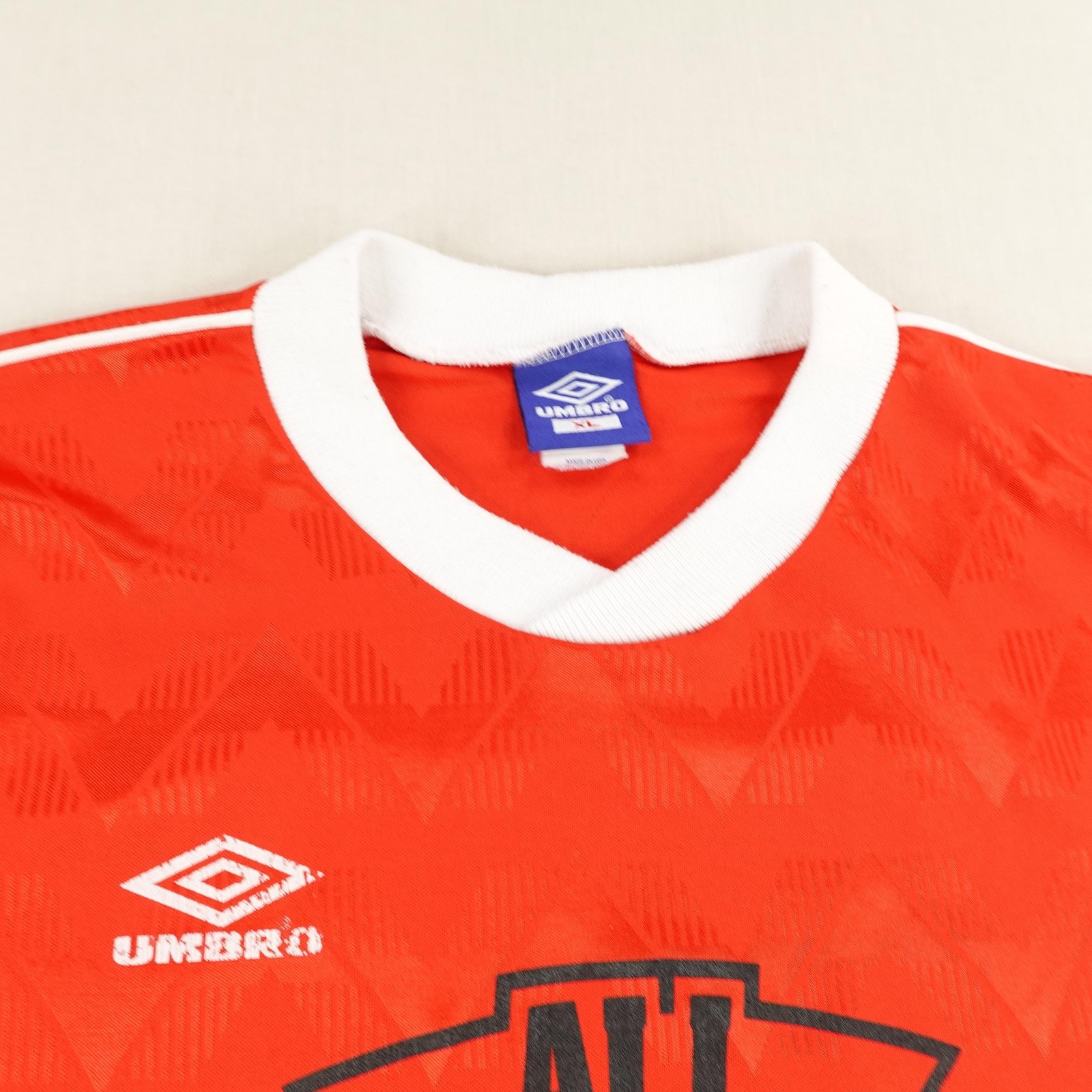 Vintage Umbro Shirt Mens XL Red White Soccer Jersey #21 Shiny Silky USA 90s ^