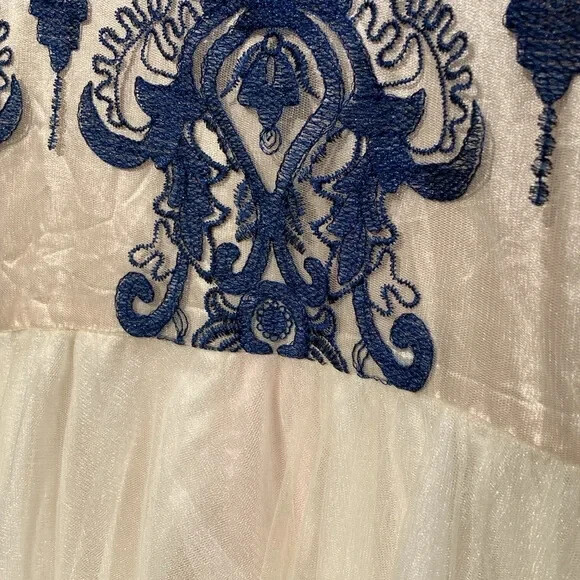 NWT Chi Chi London ivory tulle and navy lace over the tulle Kelsey dress sz. 18