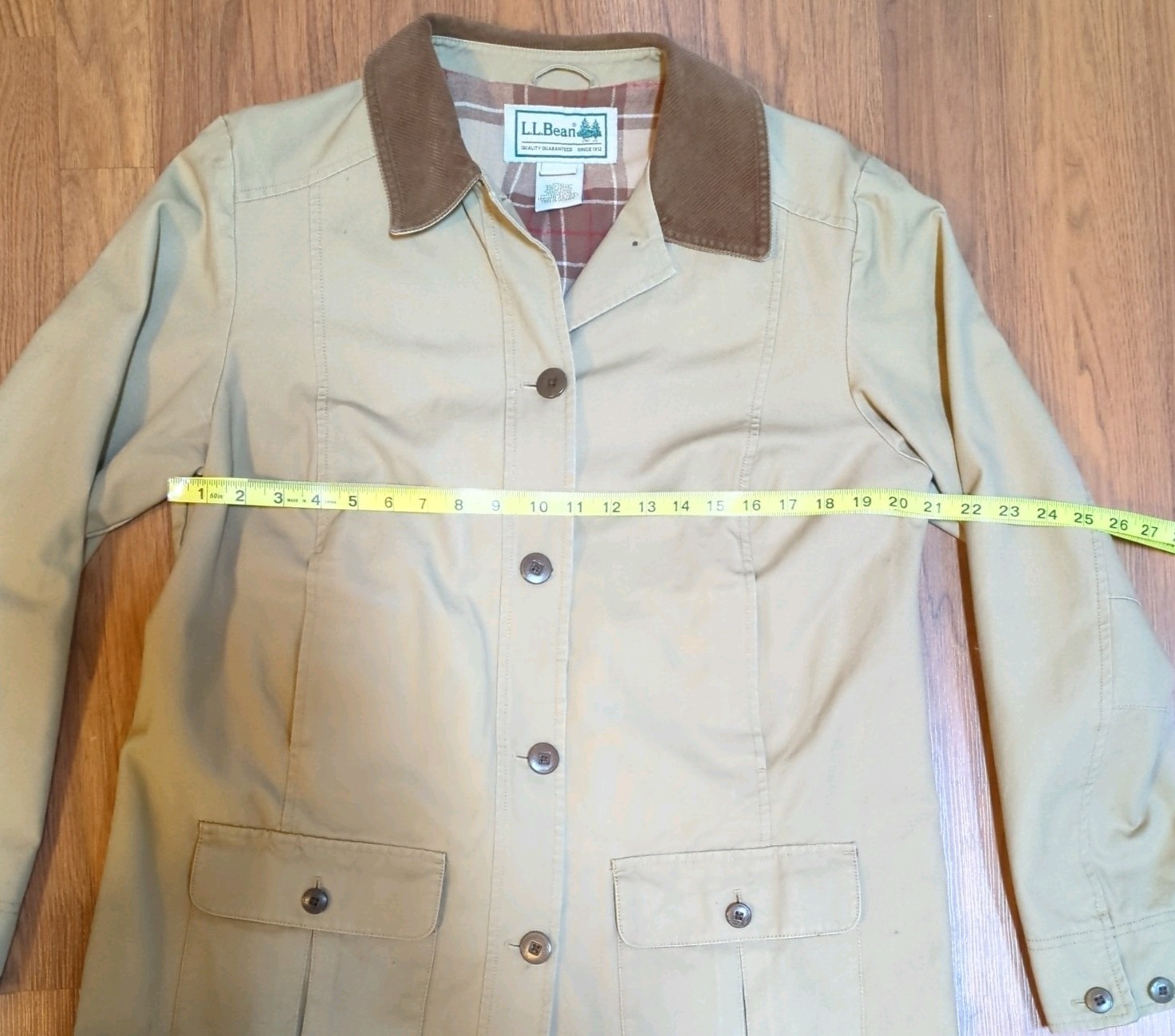LL Bean Women Adirondack Barn Coat Size M Regular Khaki Corduroy Collar Flannel