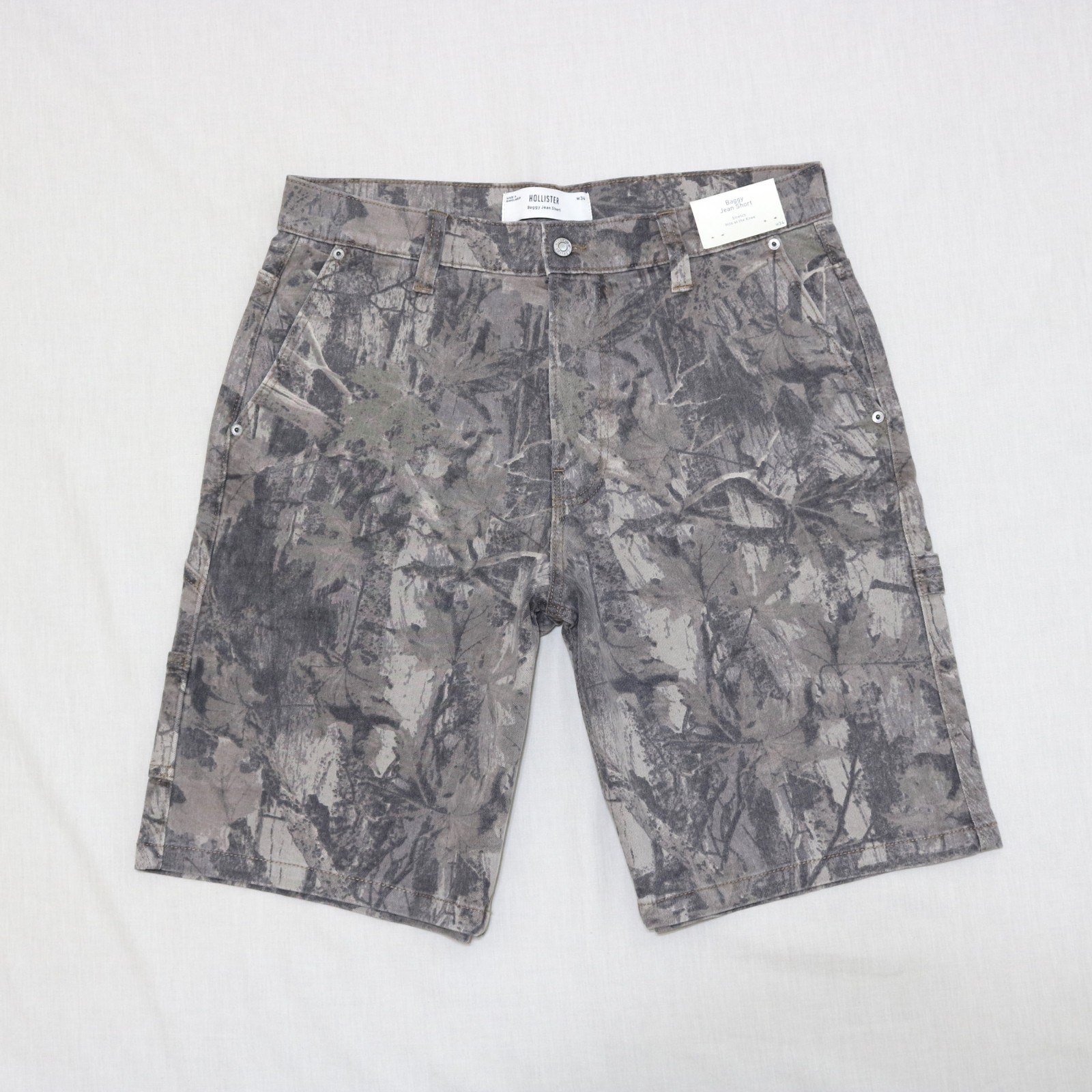 Hollister Men Zipper fly Baggy denim jeans shorts size 32 , 34, 36 new with tag
