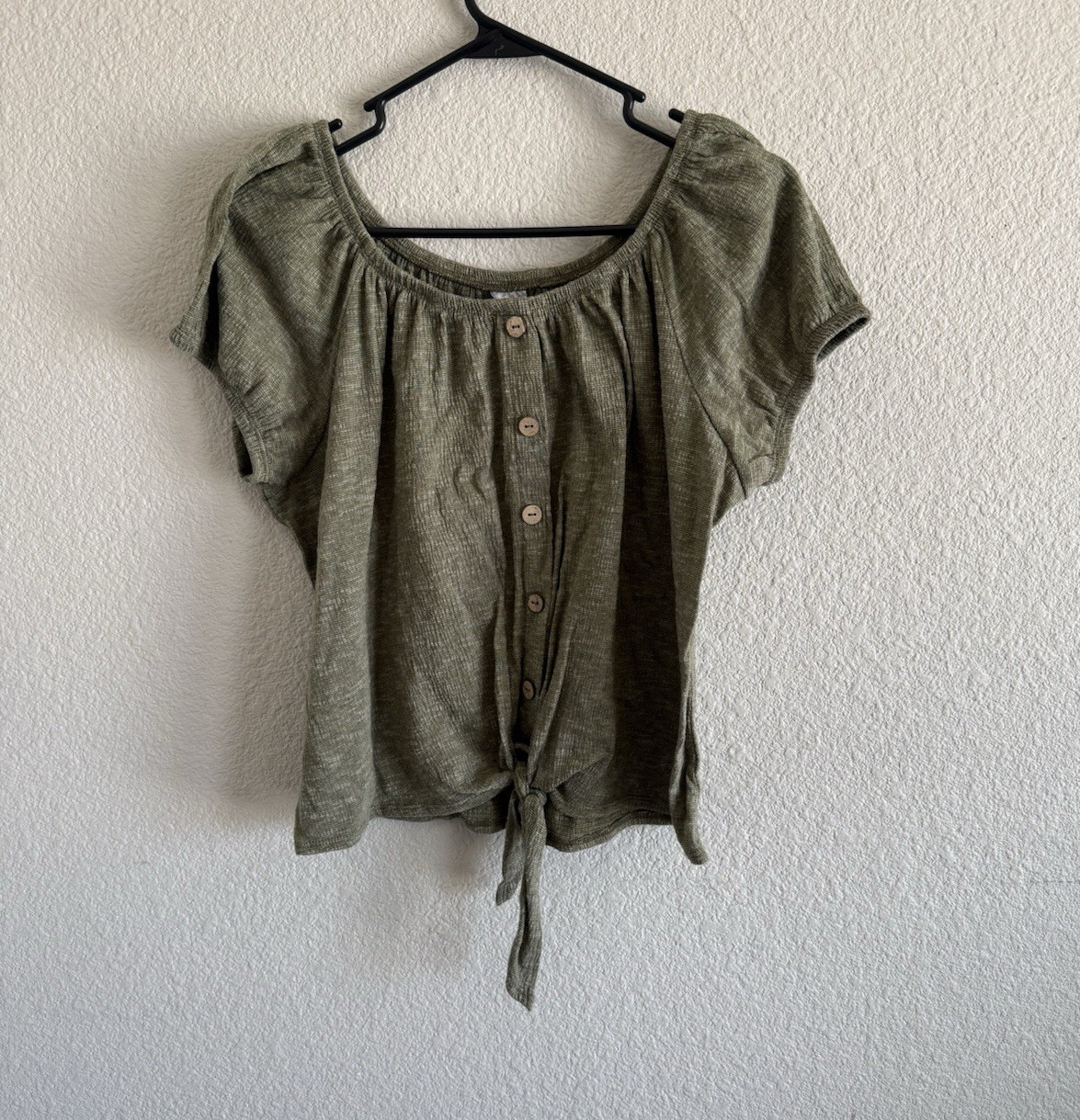 NO BO XXL/2XG (19) Green Solid Blouse Short Sleeve Scoop Neck Button Tie