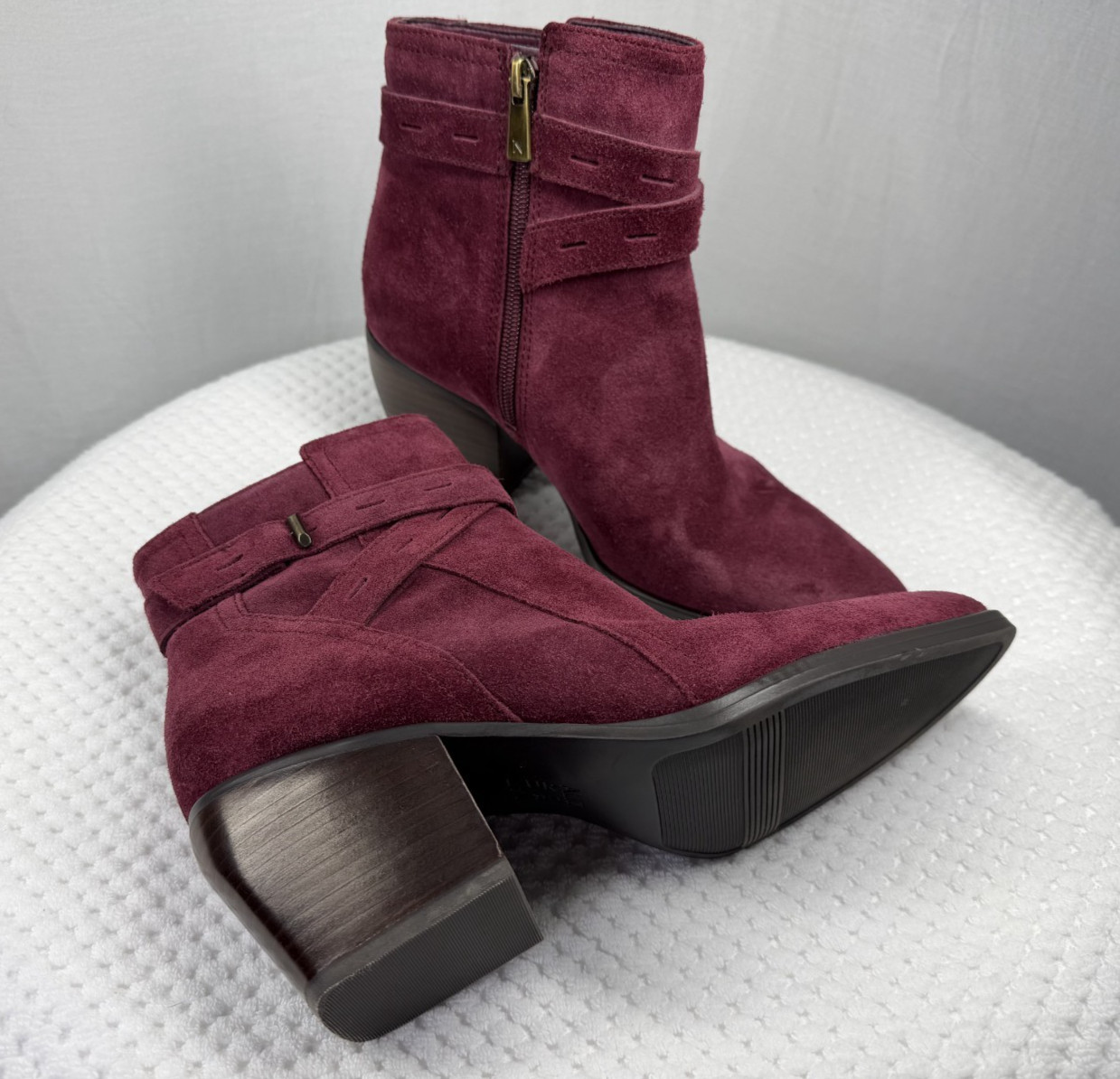 Naturalizer: Fenya wine suede ankle boot chunky heel women’s size 8