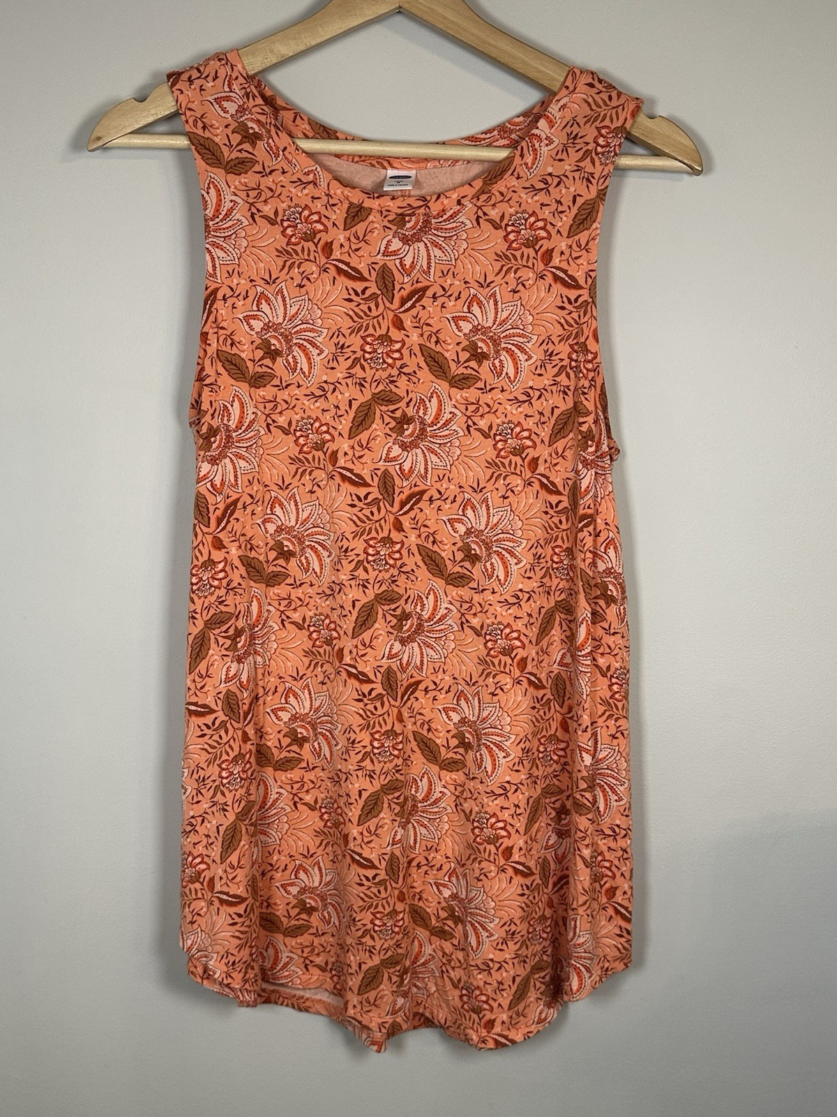 Old Navy Luxe Tank Top – Medium – Floral Print