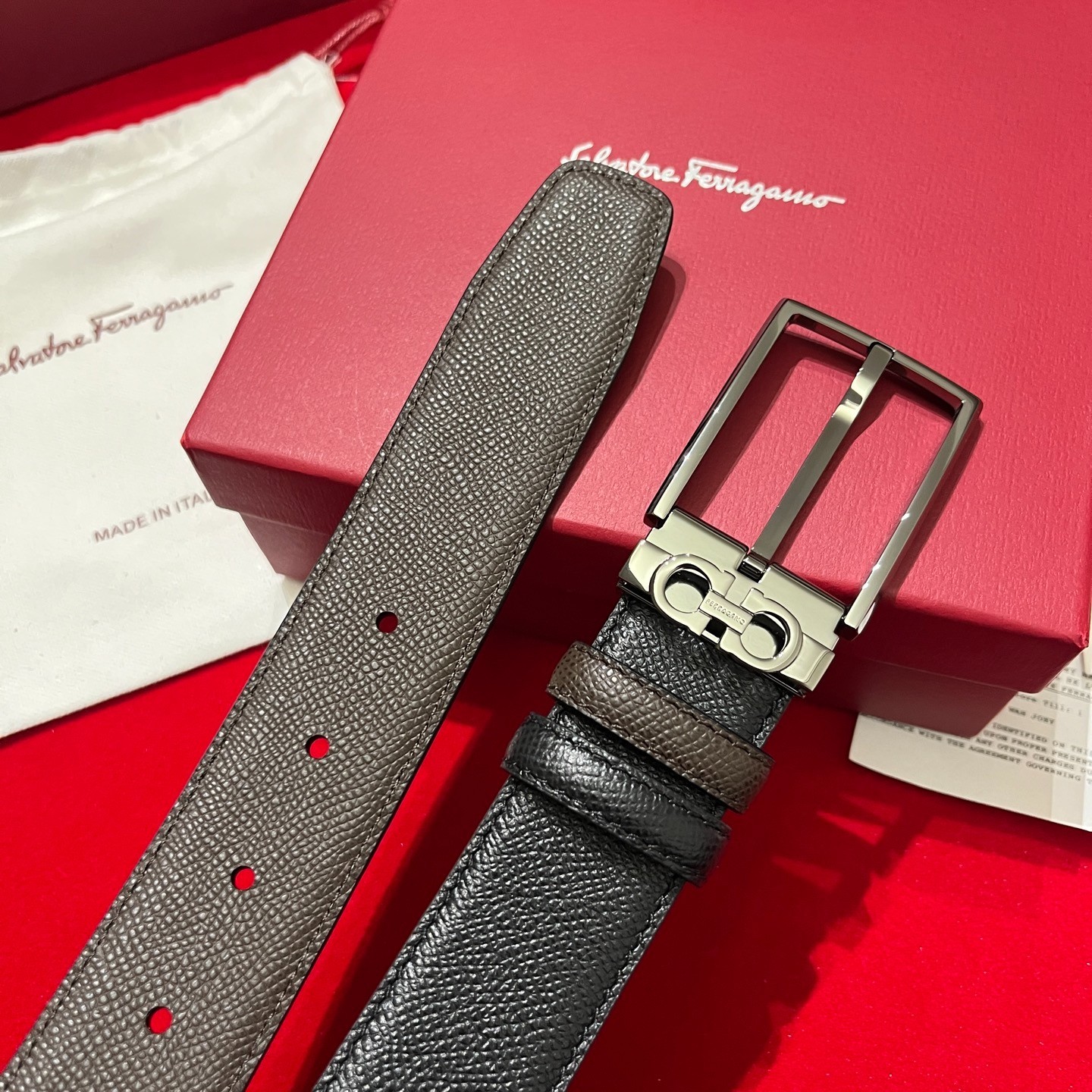 Salvatore Ferragamo Belt Handcrafted classic Gunmetal Buckle Reversible