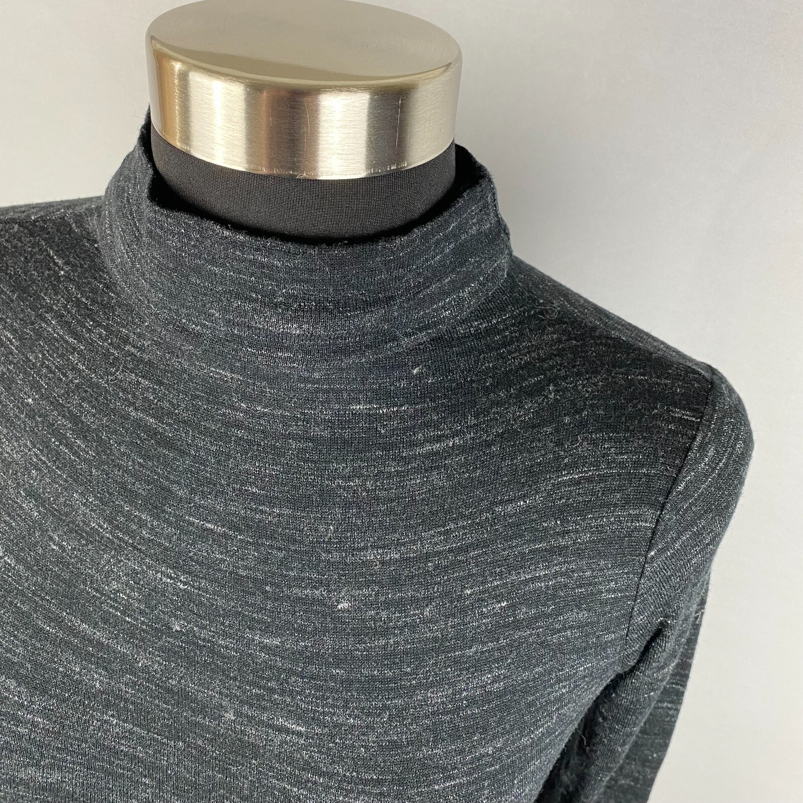 Club Monaco Womens XS Wool Viscose Turtleneck Top Long Sleeve