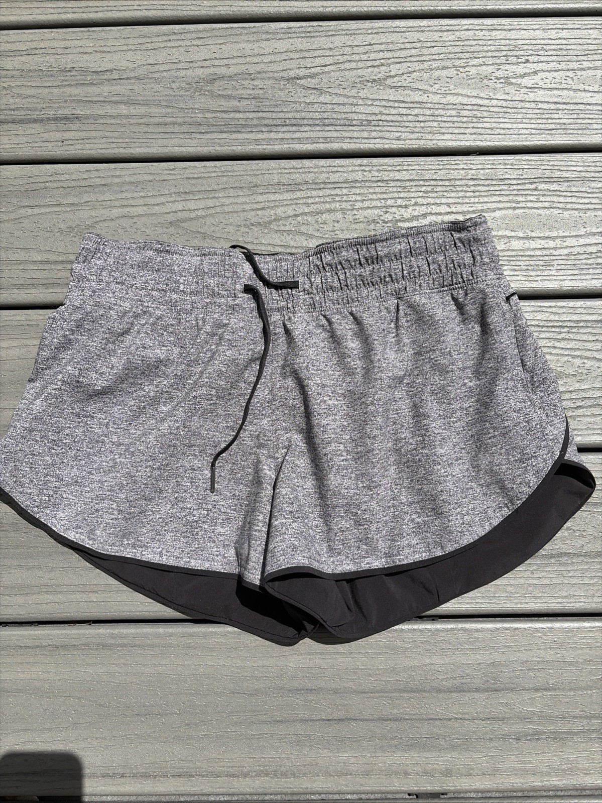 LULULEMON Choose a Side Reversible Short 3″ Black Heathered Grey Size 8