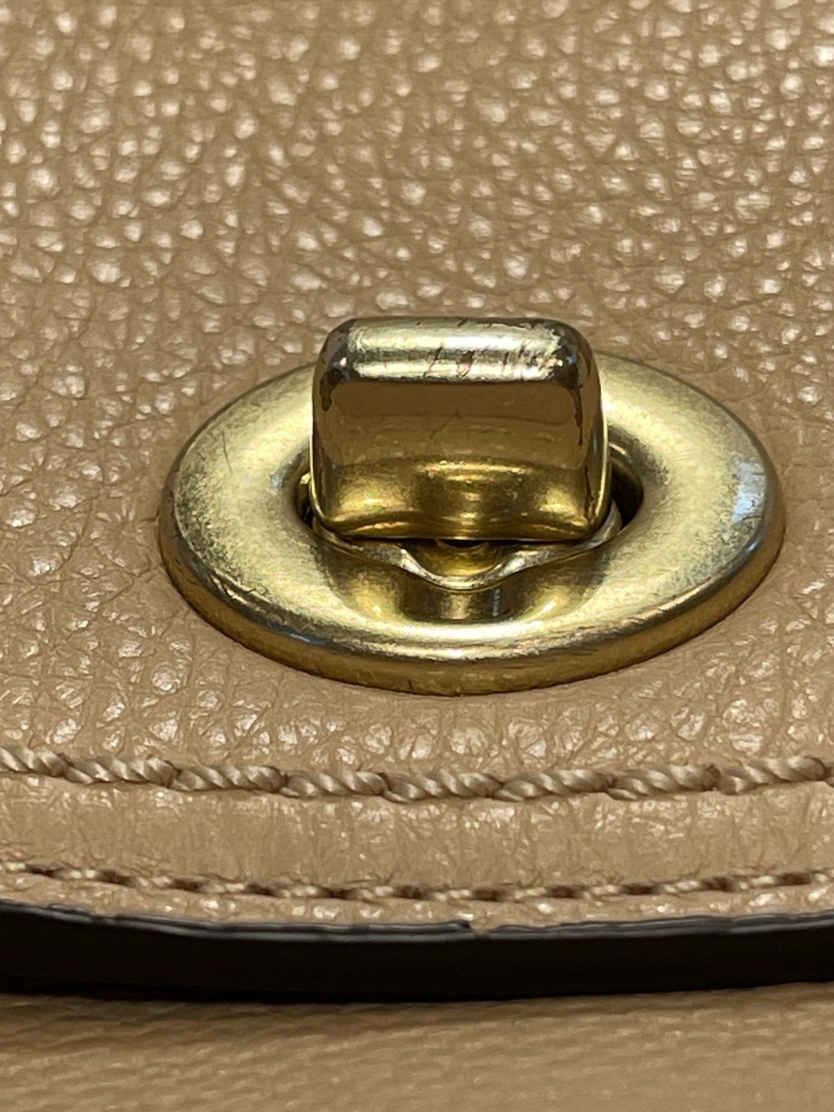 Coach Park Nude Leather Swingpack Crossbody Zip & Turn lock Brass Hardware Bag