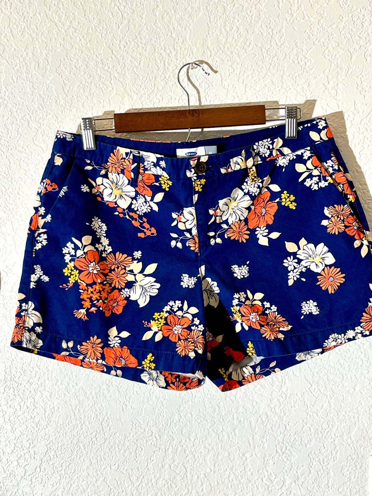 womens shorts old navy chino size 10 coral, peach, yellow, white flowers
