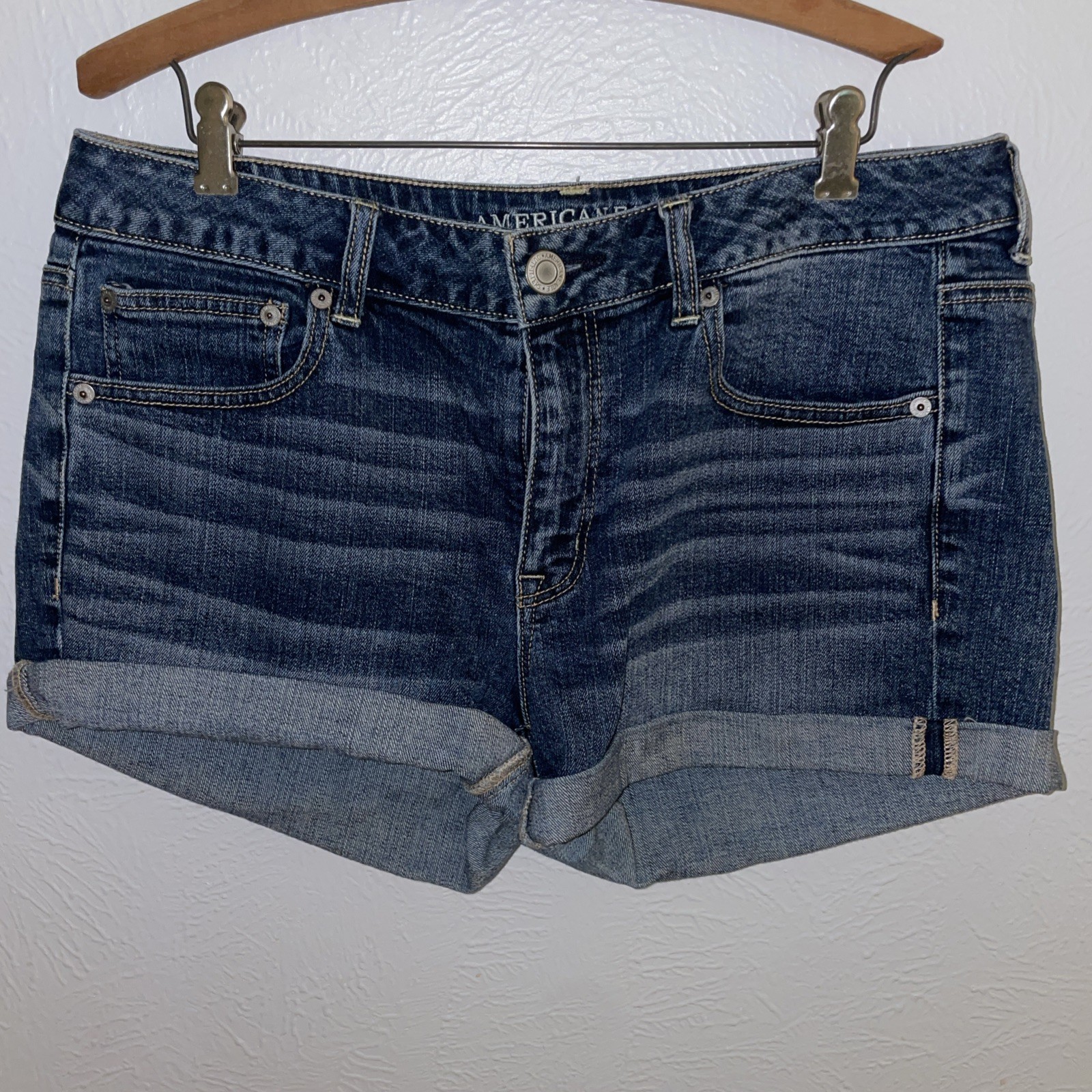 American Eagle Jean Shorts Stretch Boy Midi Cuffed Size 10 Dark Wash Trendy