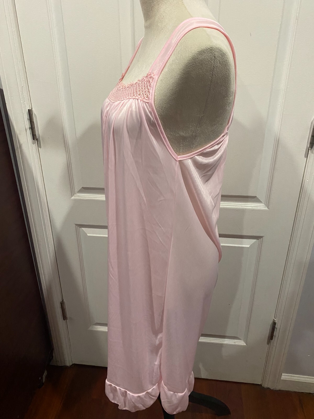 Silky Sleeveless Nightgown w/Robe Embroidery Lace Floral Design Lt Pink Size XL