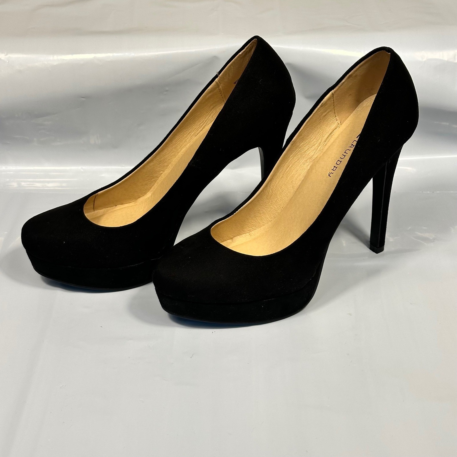 CL by Laundry Platform Pumps Women 9 Black Suede Round Toe Stiletto Excellent