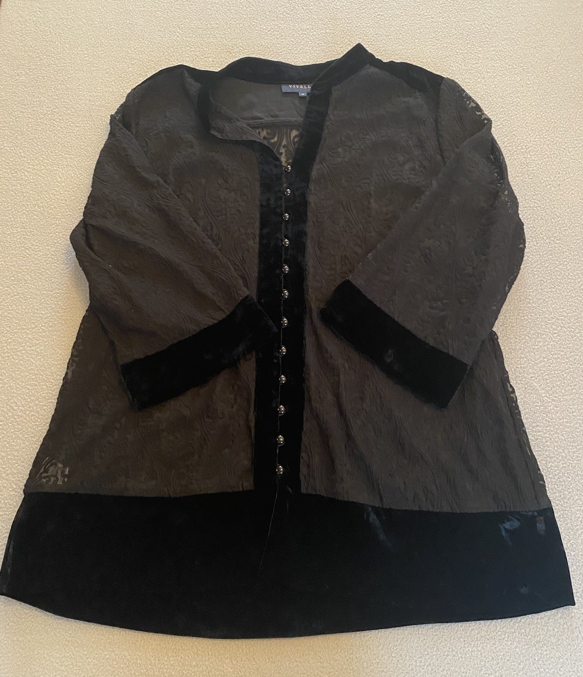 VIYELLA BLOUSE TOP SZ 18 WOMENS SUMMER BLACK FLORAL VELOUR BUTTON SEE DETAILS