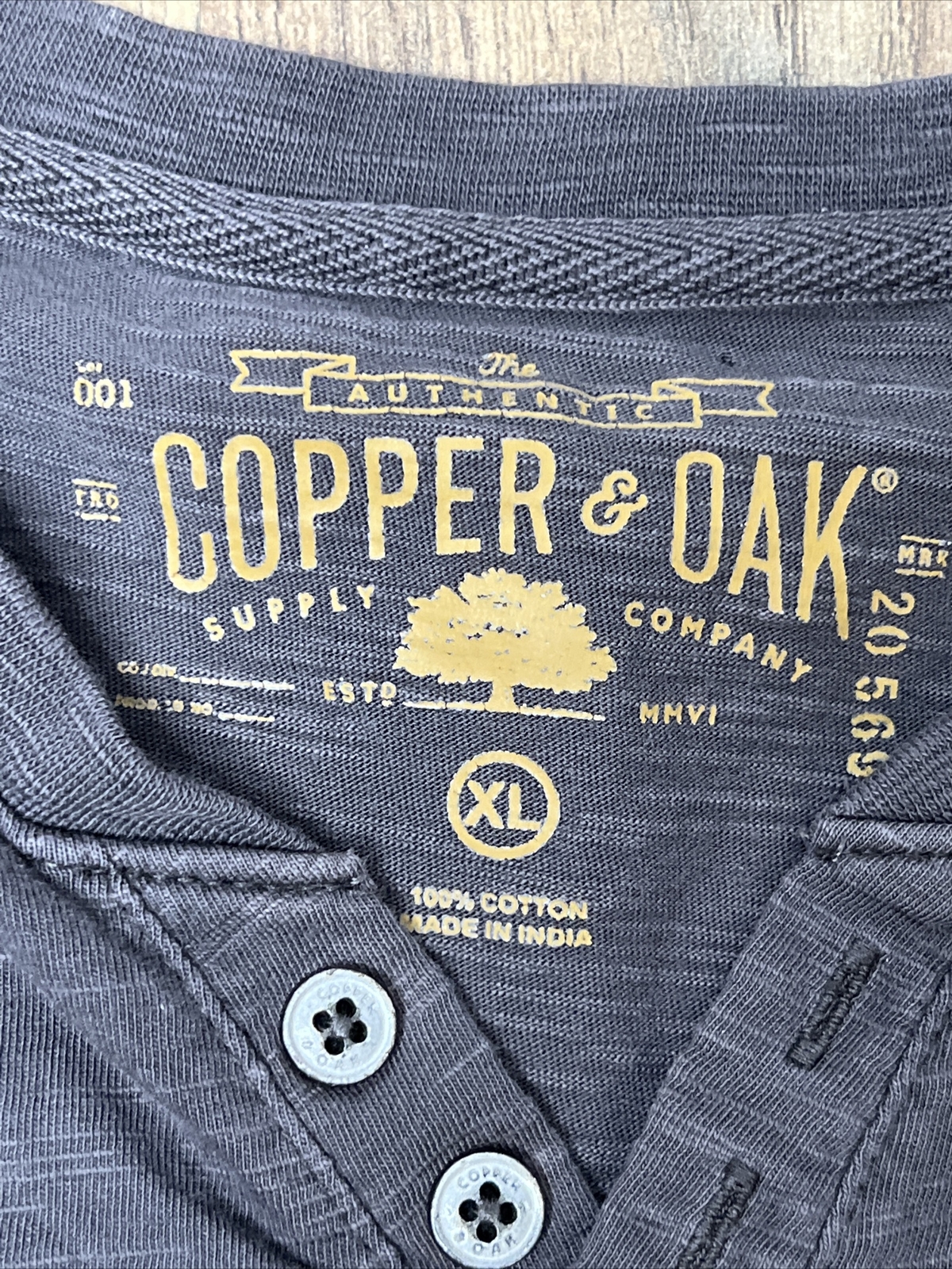 Copper and oak￼ mens henley shirt Size XL Gray Preowned