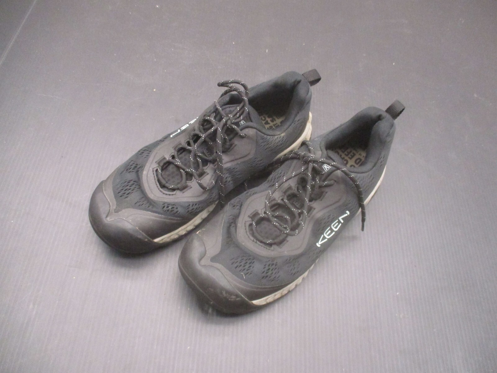 Keen Size 10 Womens Black Breathable Mesh Lace Up Hiking Althletic Shoes SH-10