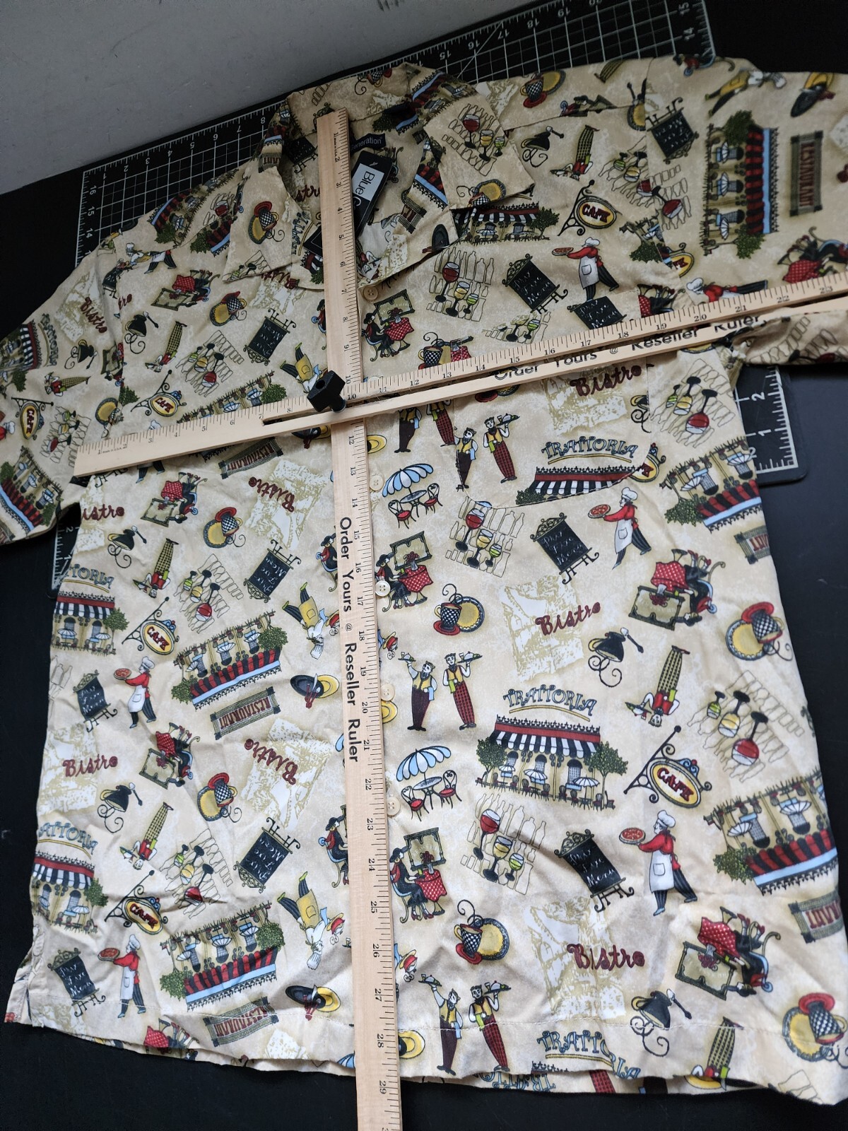 Blue Generation Hawaiian Shirt Mens Size Medium Beige Button Up Bistro Print NWT