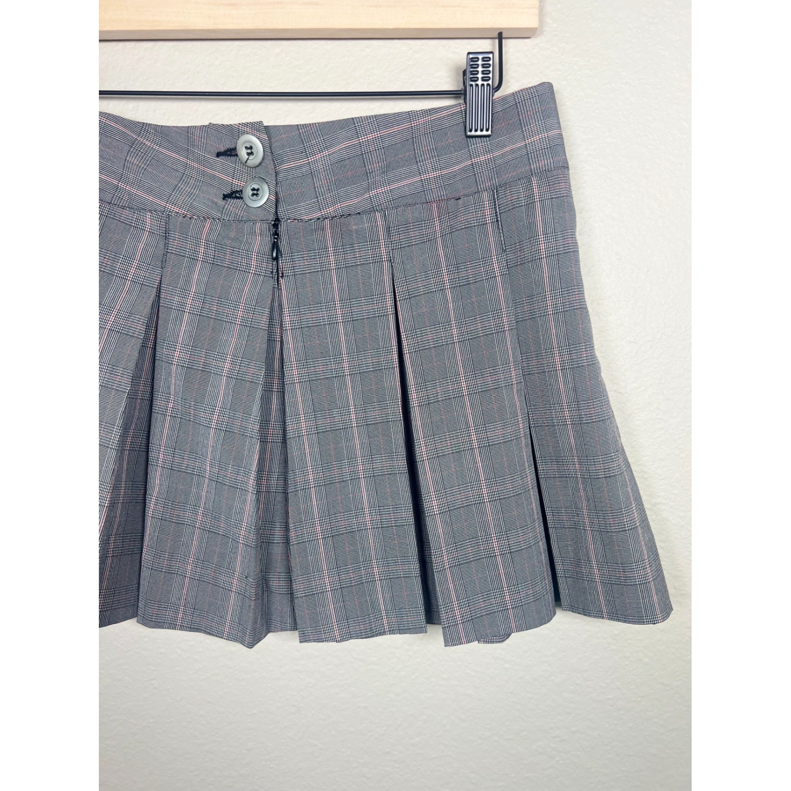 Vintage Wet Seal Plaid Skirt Pleated Mini Gray Red Chain Cross Sz 5 Y2K Punk Got