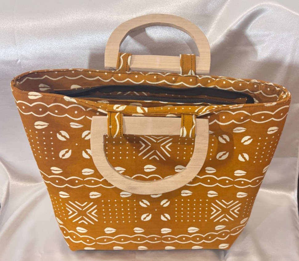 Handmade Craft Show Puka Shell Print Large TOTE w/Wooden Handles |14″ x 17″ Cool
