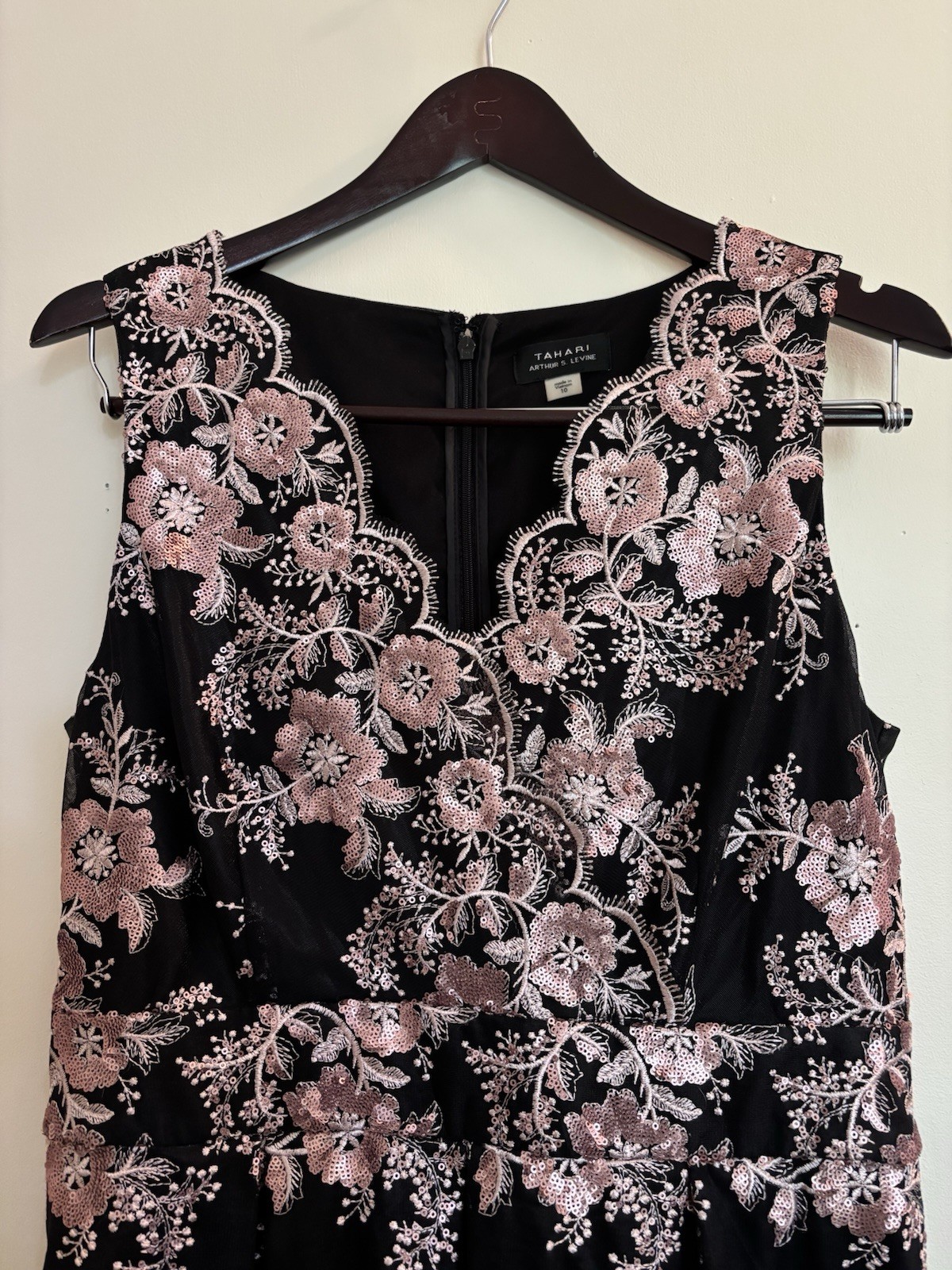 Tahari Arthur S. Levine V-Neck Mesh Sequin Embroidered A-Line Dress 10