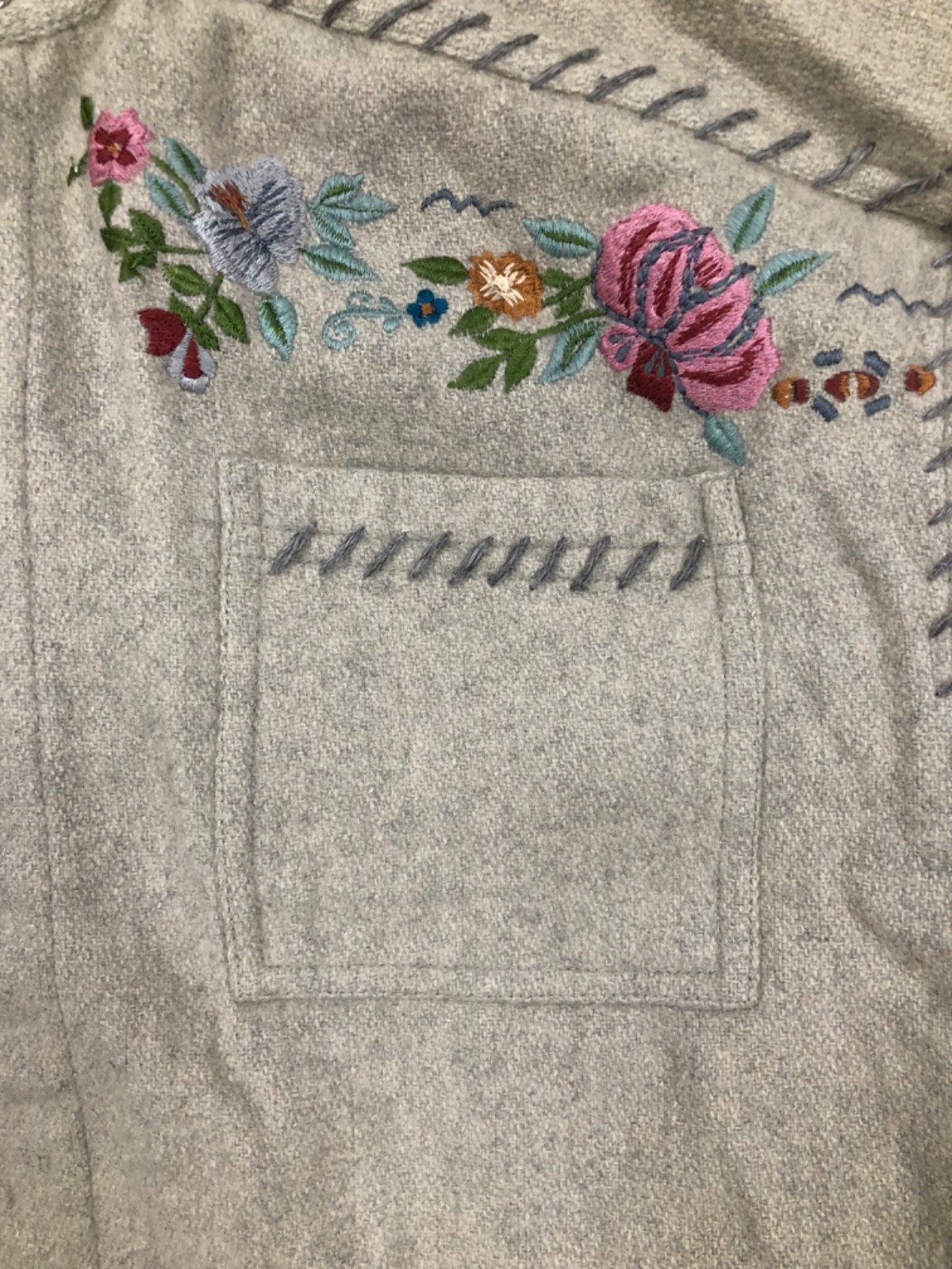 vintage embroidered jacket no closure
