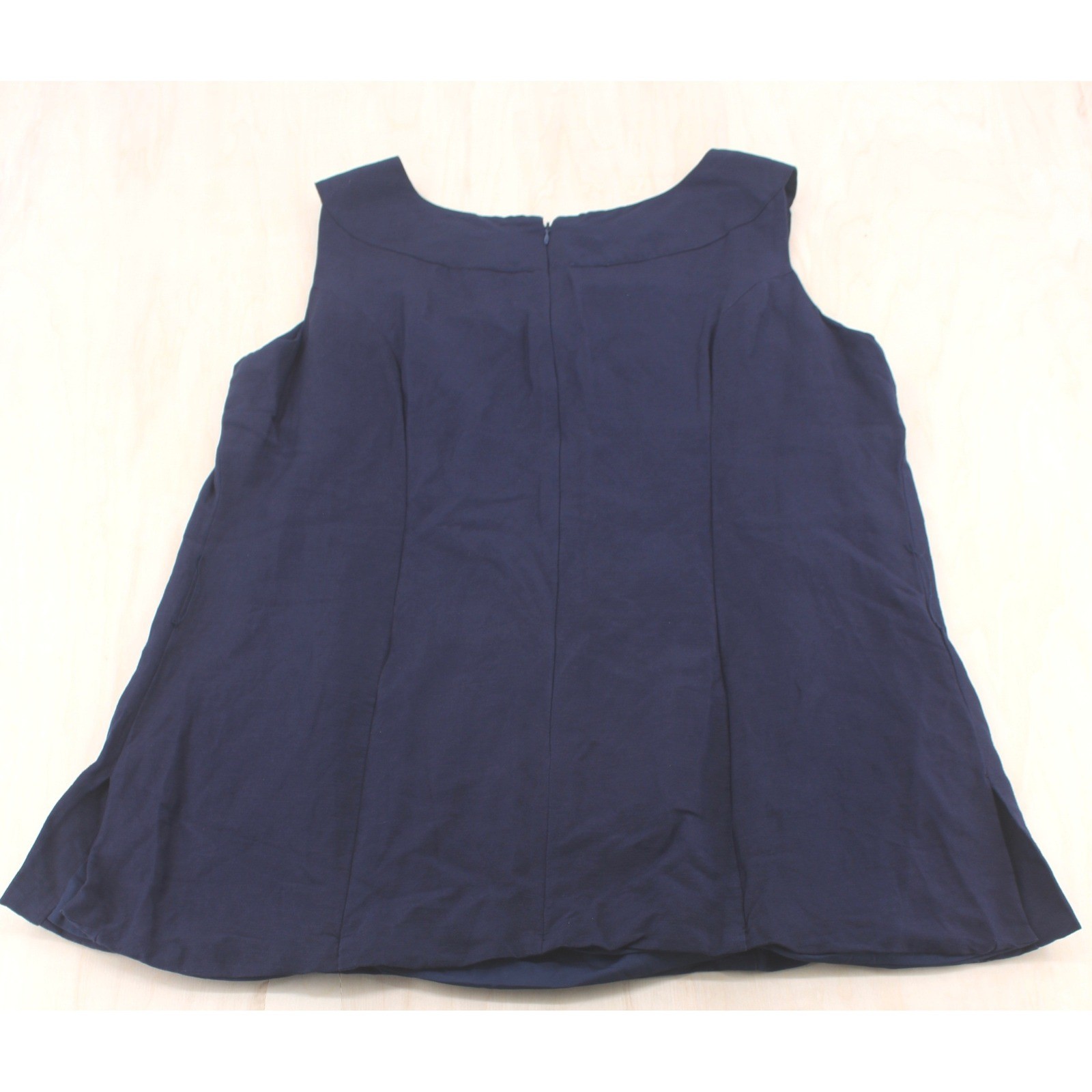 Wms Plus Size Sleeveless Linen Shell 20W Navy Blue Boat Neck Coastal Grandma