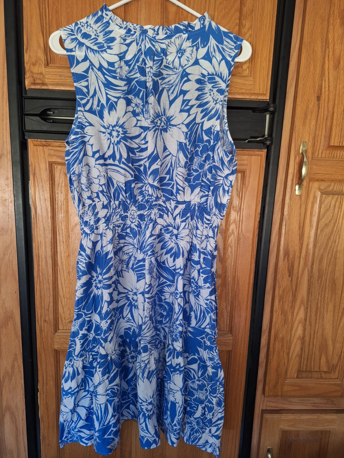 Sonoma Goods For Life Women’s L Blue/White Floral Shift V-Neck Sleeveless Dress