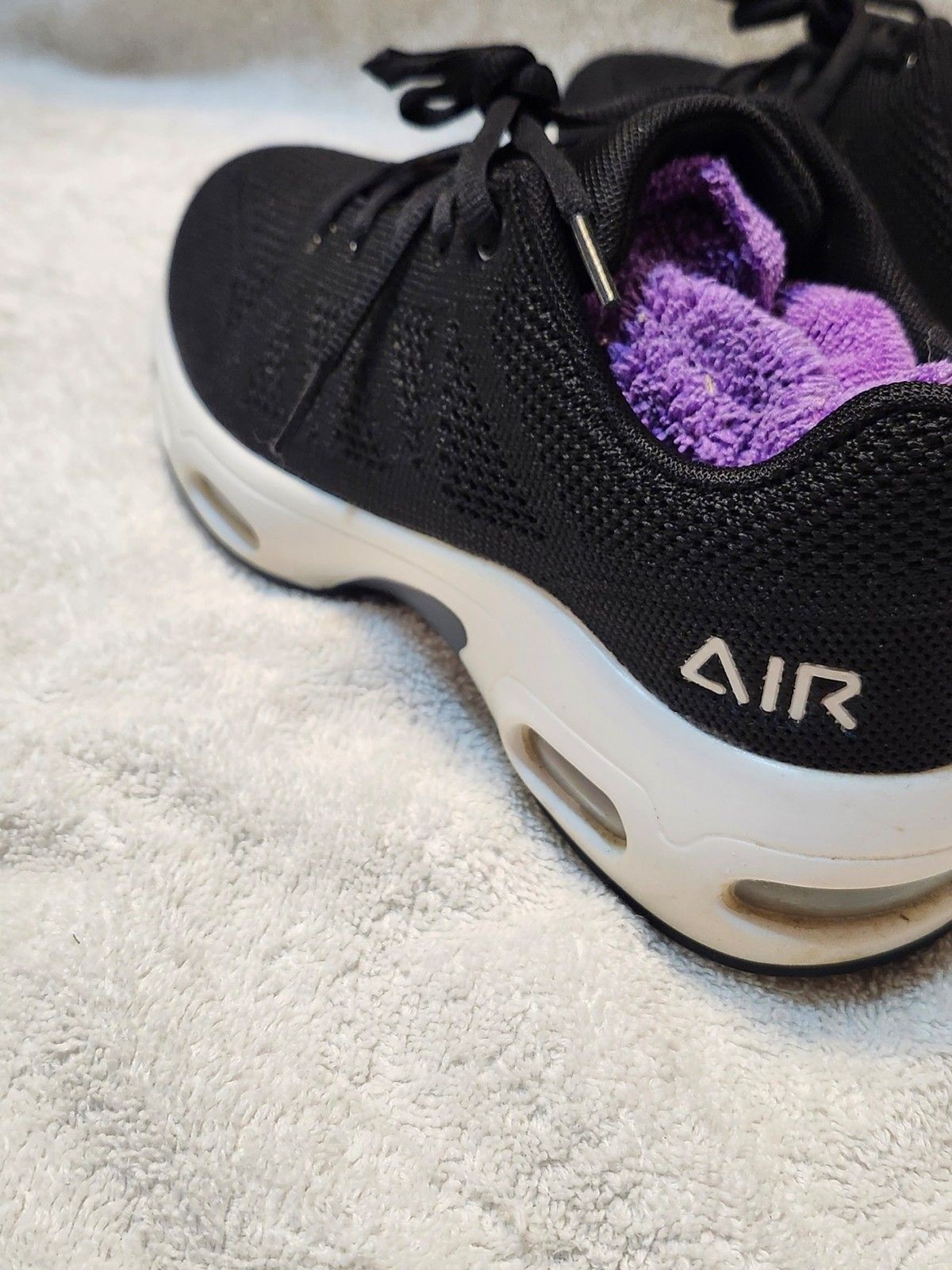 AIR Black Sneakers Size 8