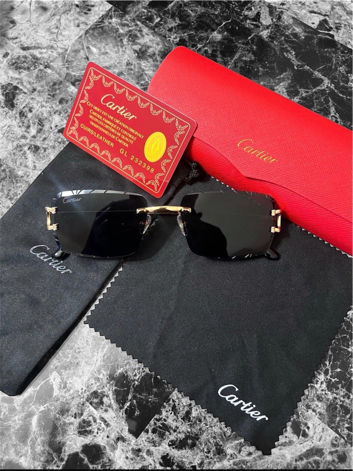 Big C Diamond Cut Black Frameless Lens & Gold Frame