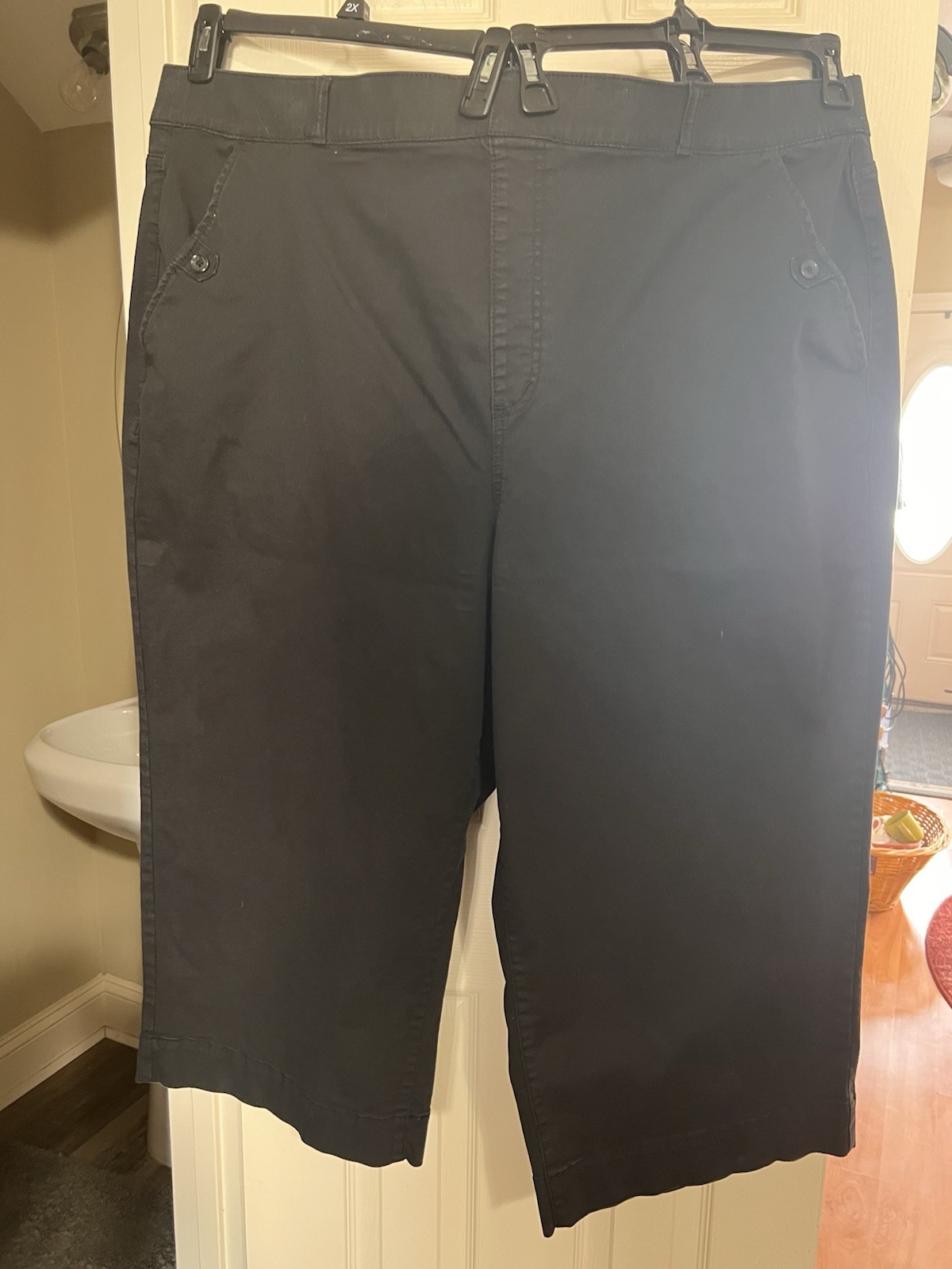 Bermuda Shorts/Capri Plus Mid Rise 4X 28W-30W 52”waist 36” Length Black