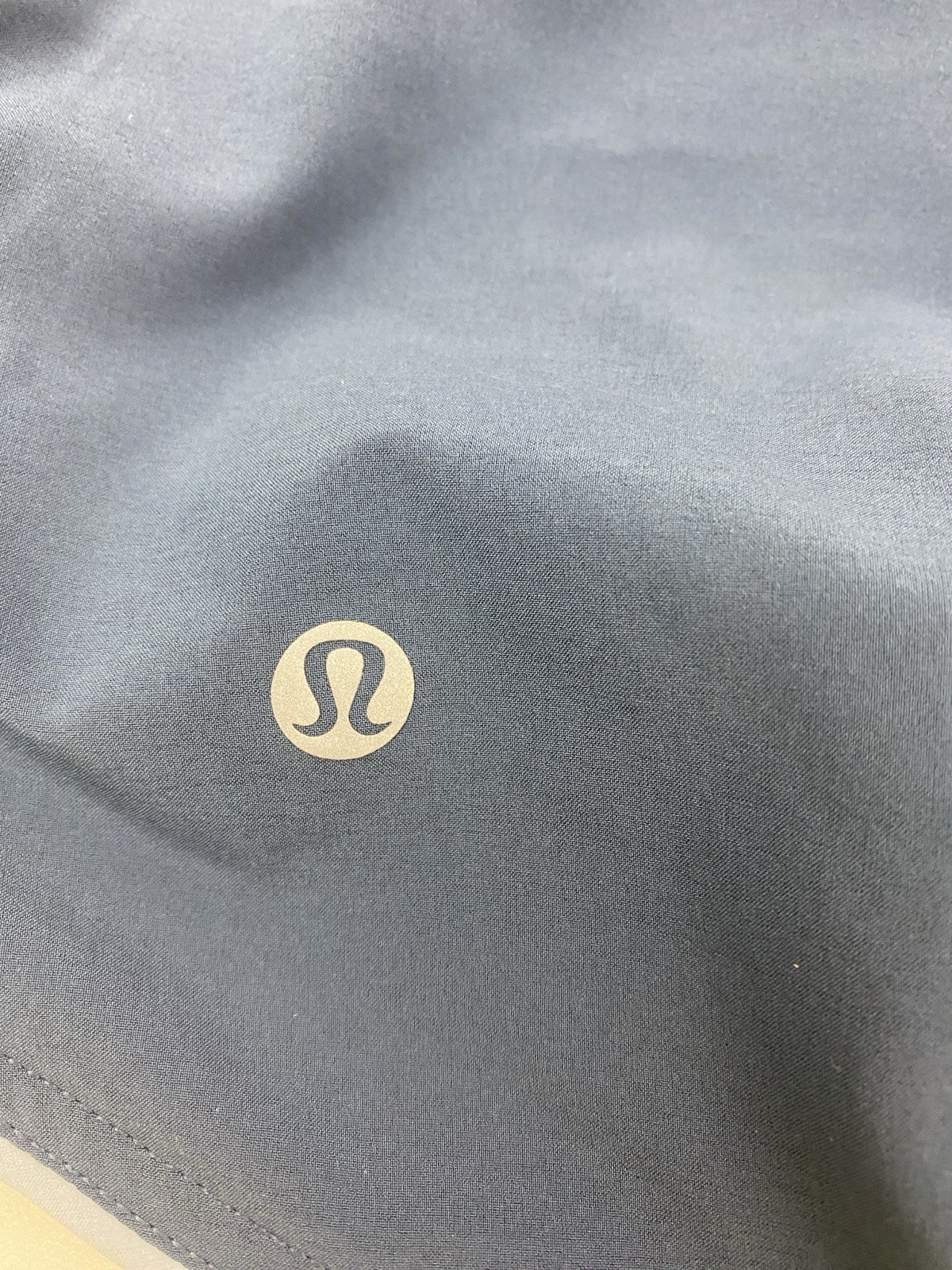 Lululemon Choose A Side Reversible Shorts Size 8 Blue 3” Inseam Run