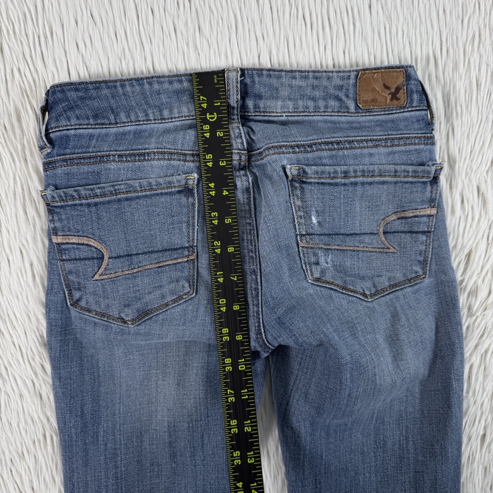 American Eagle Light Wash Distress Low-Rise Stretch Skinny Women’s Size 00 Short