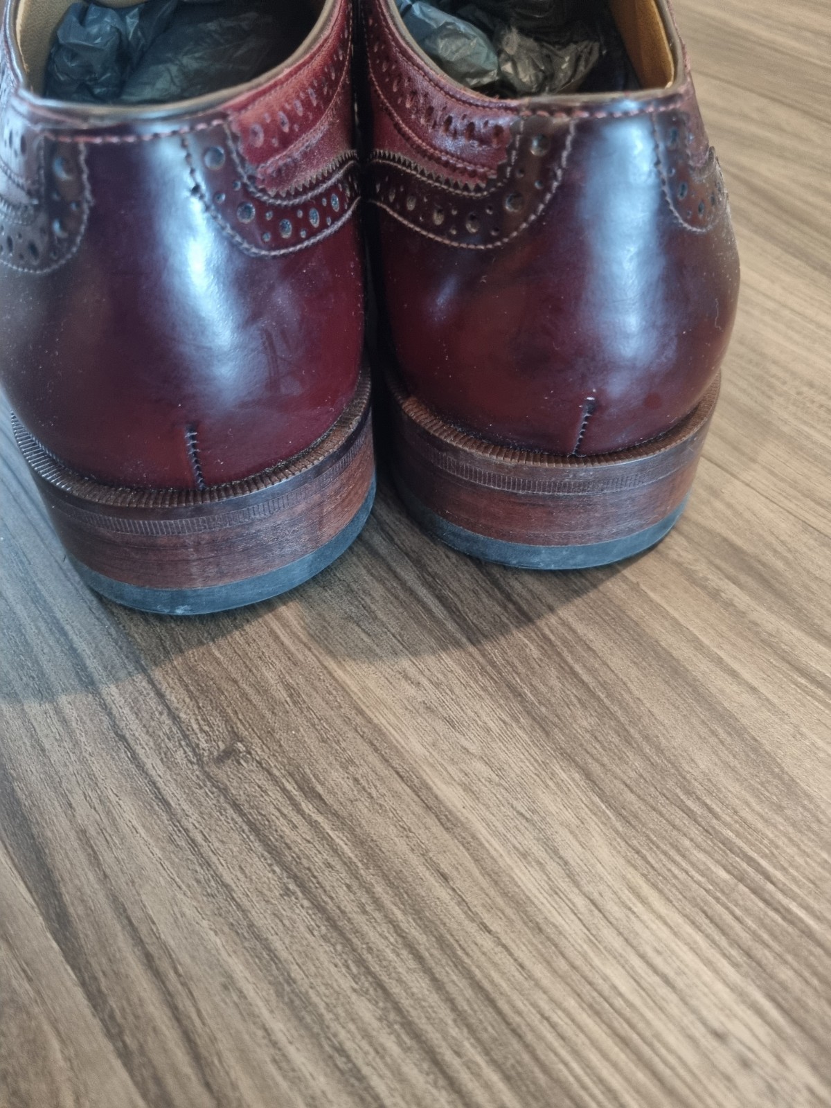 Johnston & Murphy Nolen Wingtip Oxford Mens Size 9.5 Sheepskin Leather Oxblood