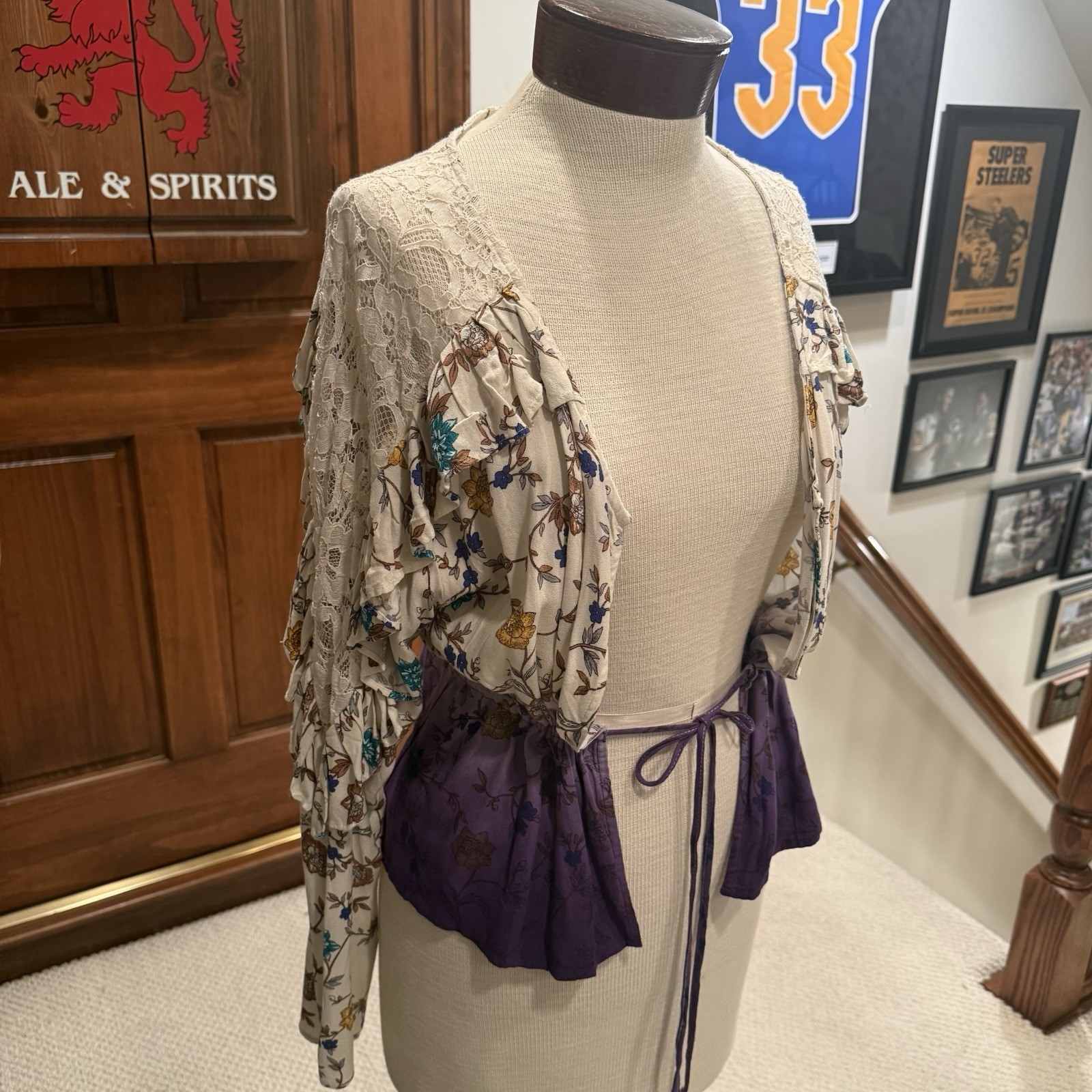 Gimmicks Floral Lace Ruffle Tie-Front Kimono Top Purple Beige Blue L