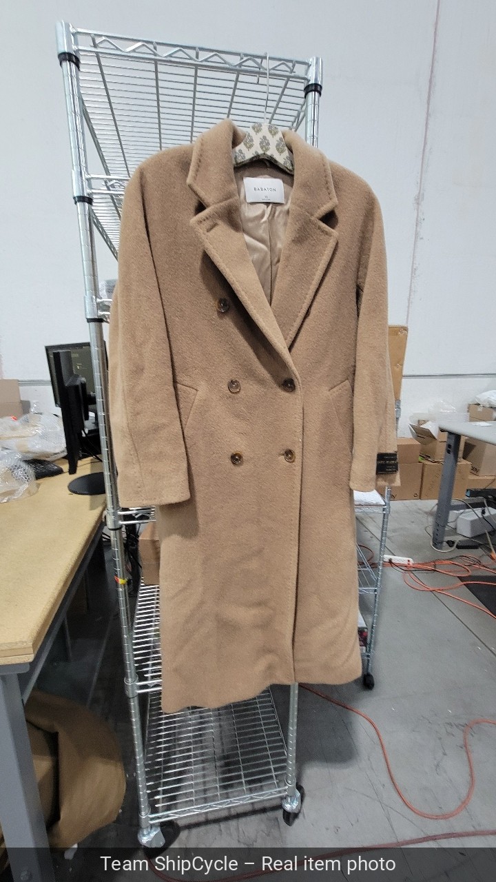 with tags Aritzia Babaton The Ceremony Coat in Re Camel Wool Cocoa Sand G2U