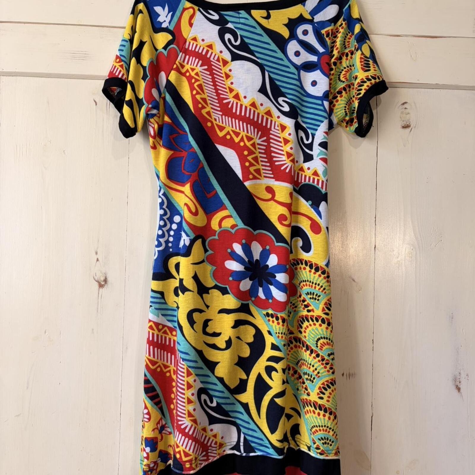 Amazing abstract floral patterned dress of very stretchy fabric by Keshet.