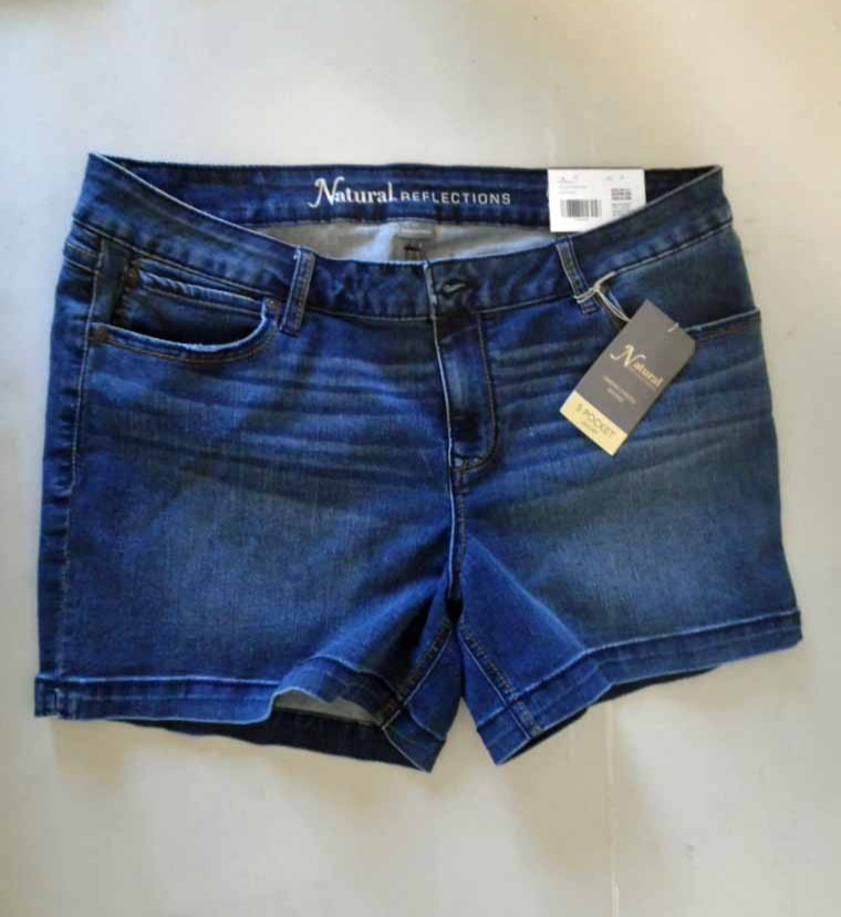 Natural Reflections Dk Blue 5 Pkt. Womens shorts Size 14 New Excellent Condition