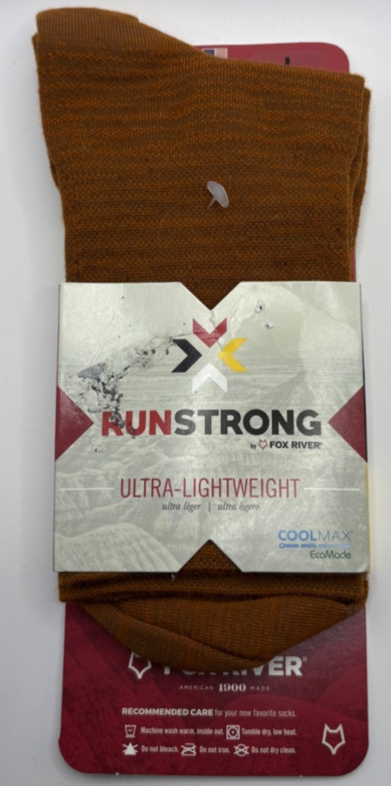 NWT – RUNSTRONG BY FOX RIVER ULTRA LIGHTWEIGHT SOCKS – SIZE LARGE