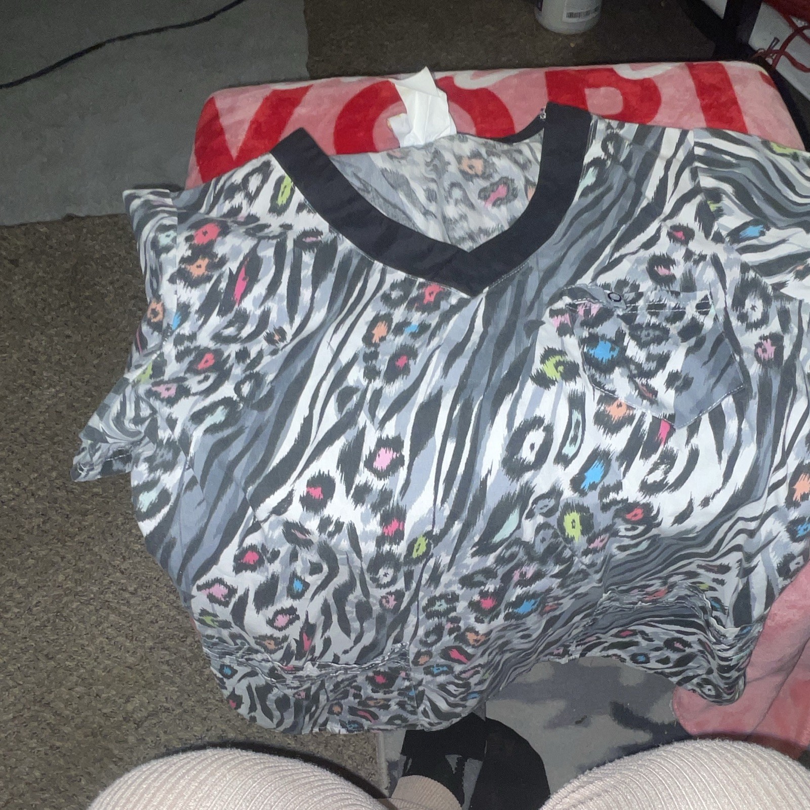 UA Scrubs Women’s V-Neck Medical Scrub Top M Animal Print Gray Black UA303