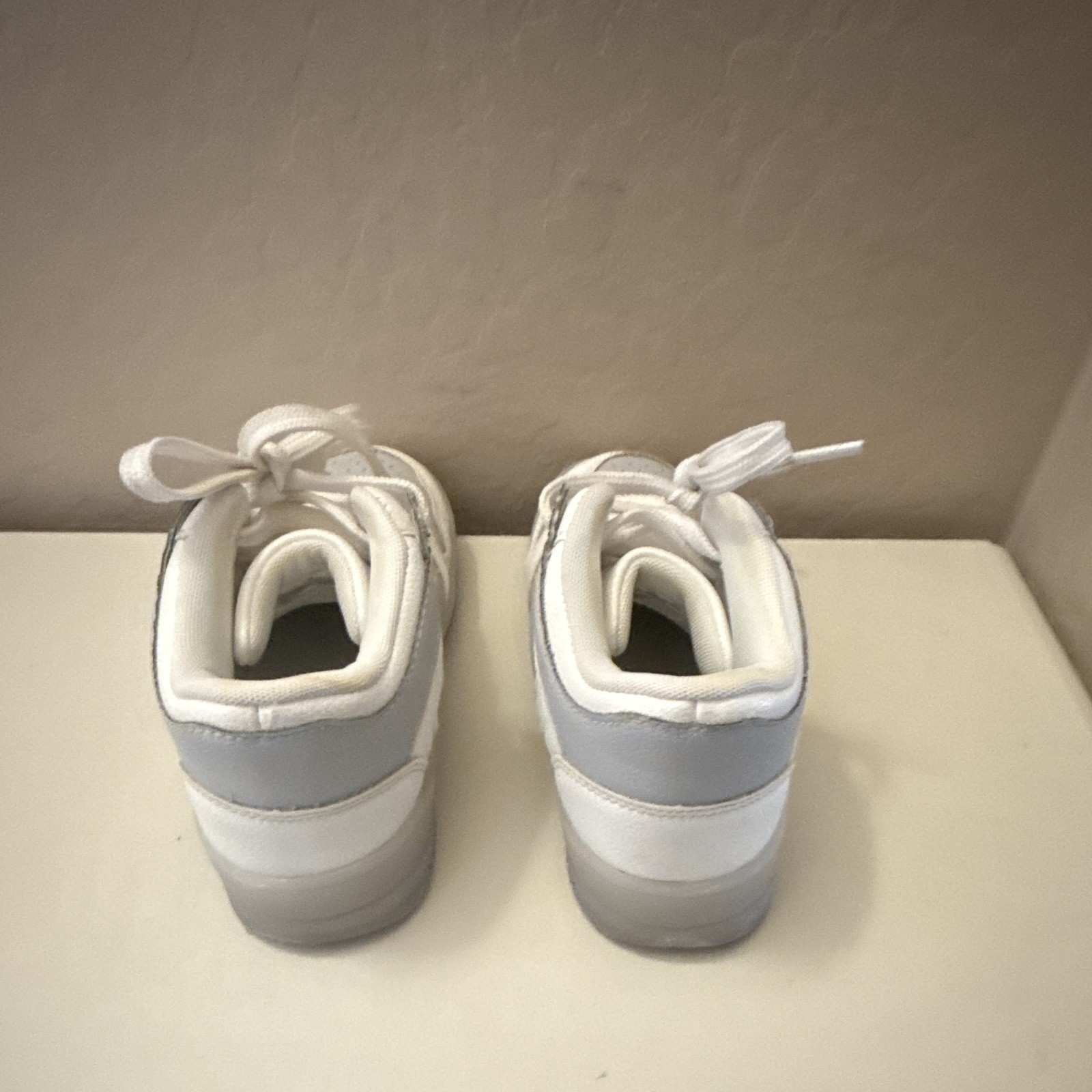 Unisex Kids White/Gray Colorblock Mid Top Lace-Up Athletic Sneakers