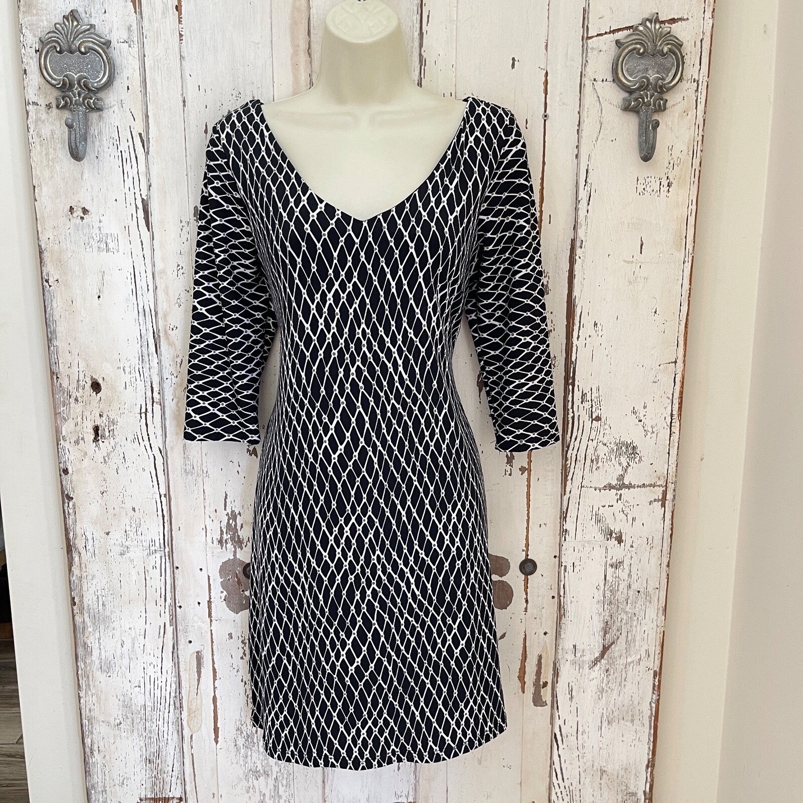 Nicola Antoni Size Medium Woman’s Black Gray White Geometric Shift Career Dress