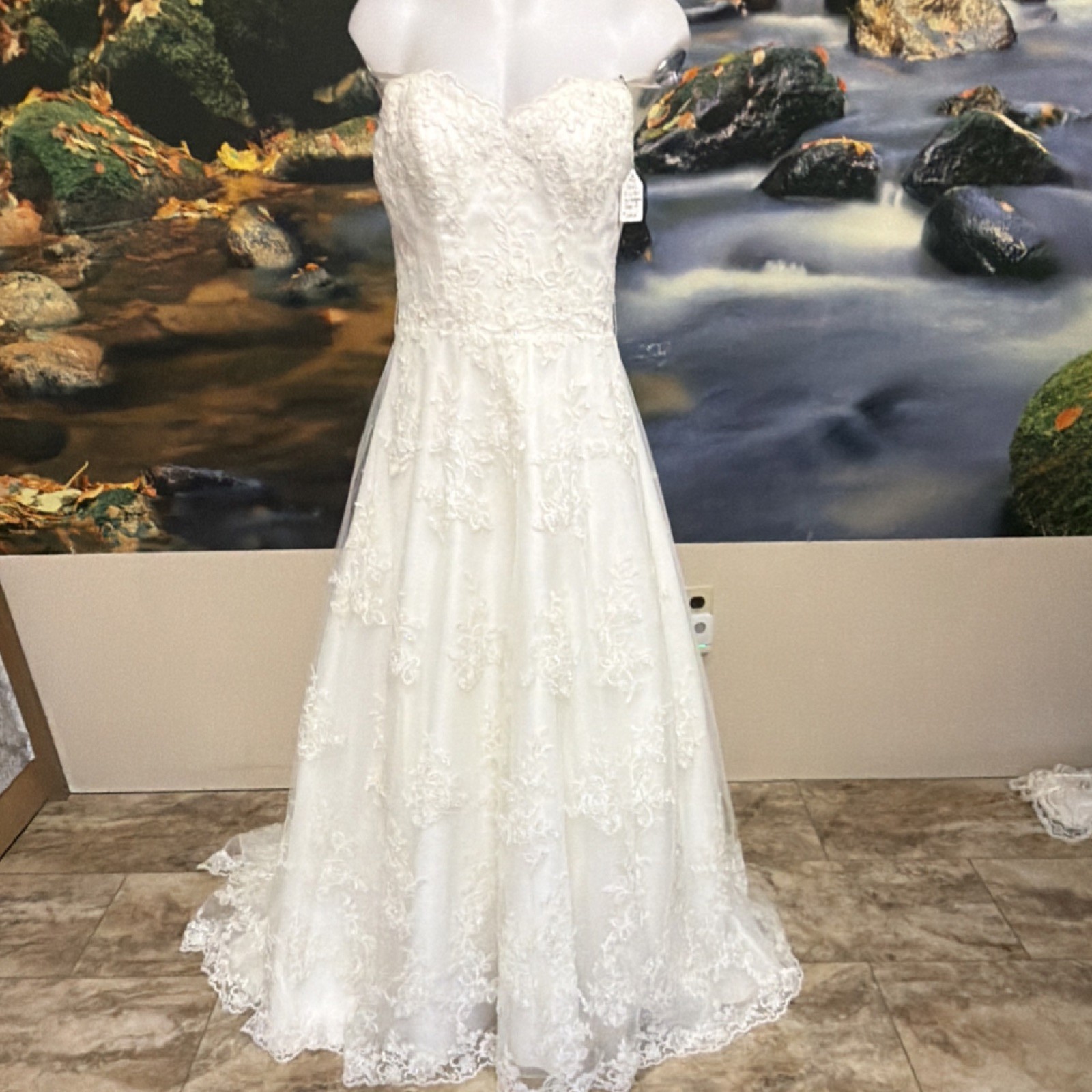 Mori Lee by Madeline Gardner Ivory Lace Strapless A-Line Wedding Dress Size 9/10