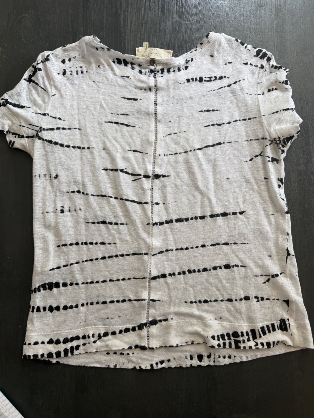 Alice + Olivia By Stacey Bendet AIR White Black Abstract Print Linen Blend Tee