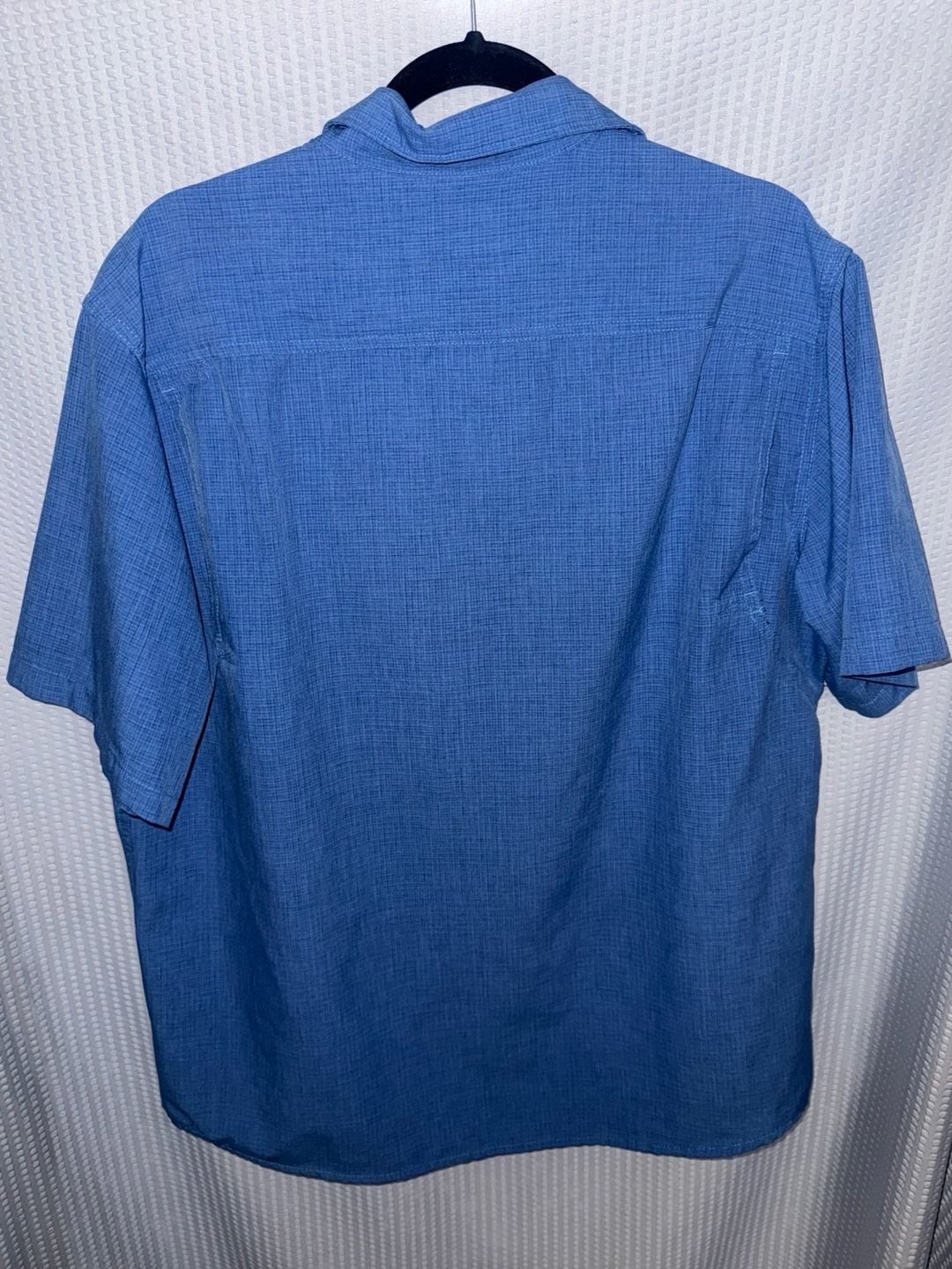 Hook & Tackle Men’s Performance Outfitters Short-Sleeve Vented Fishing Shirt