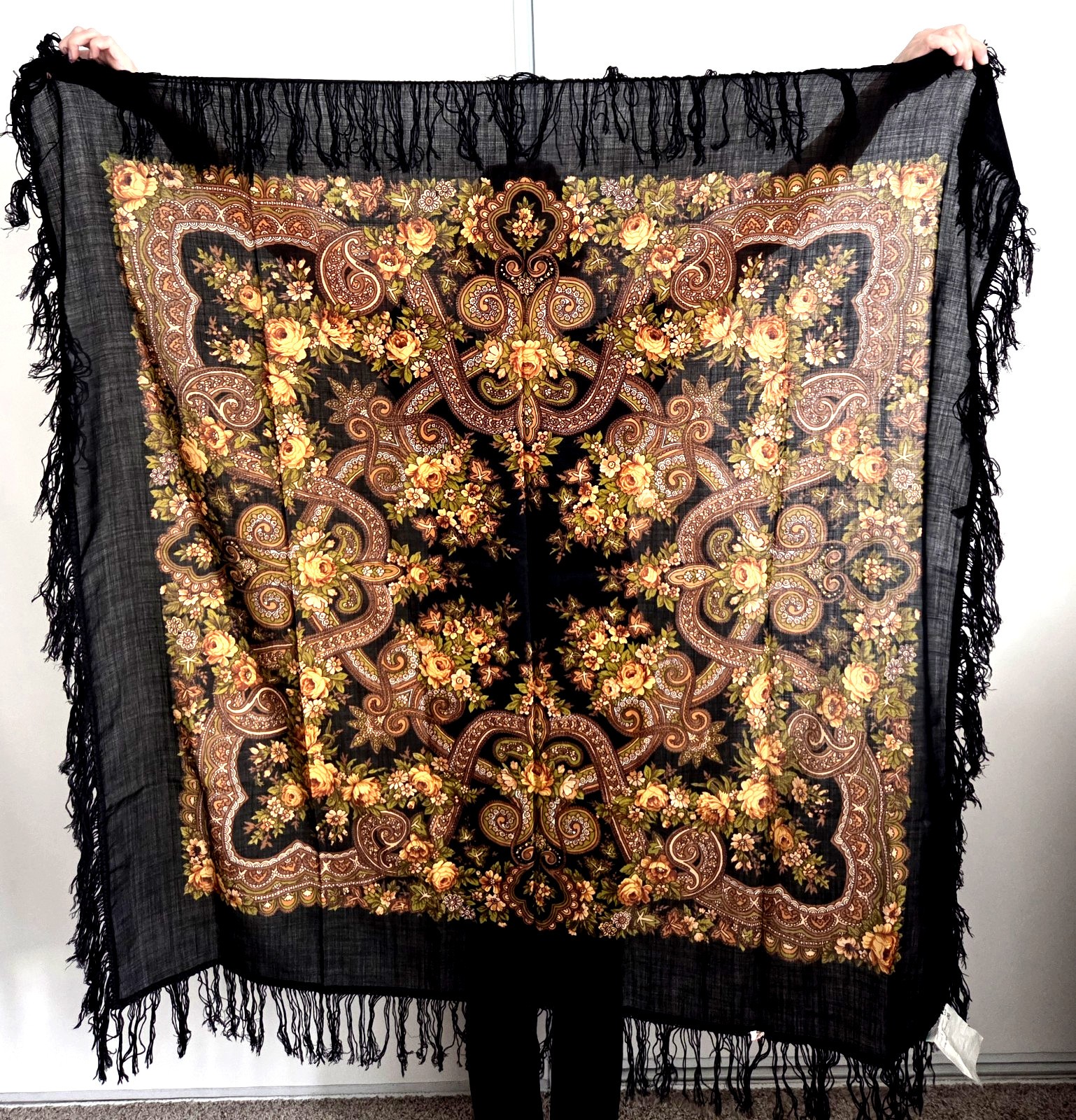 Vintage 1993 Pavlovo Posad Wool Large Shawl Wrap Yellow Roses 50″x50″